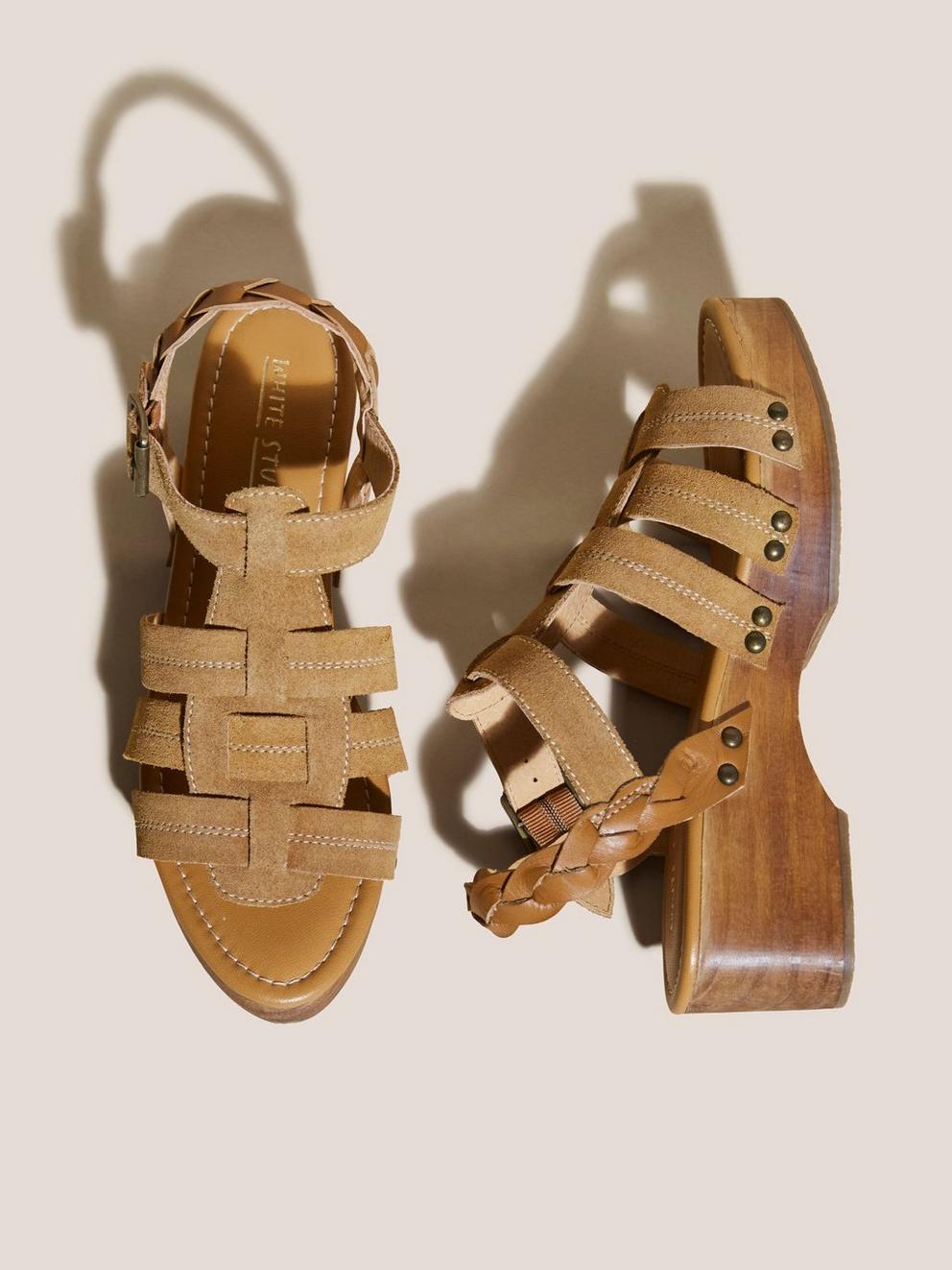 Gladiator Leather Clog Sandal in MID TAN - FLAT DETAIL