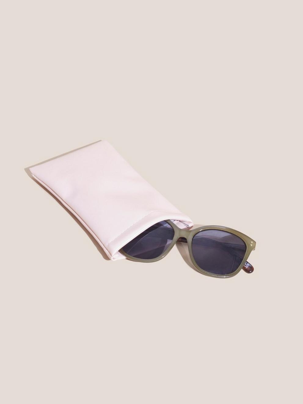 Soft Cateye Sunglasses in DUS GREEN - FLAT BACK