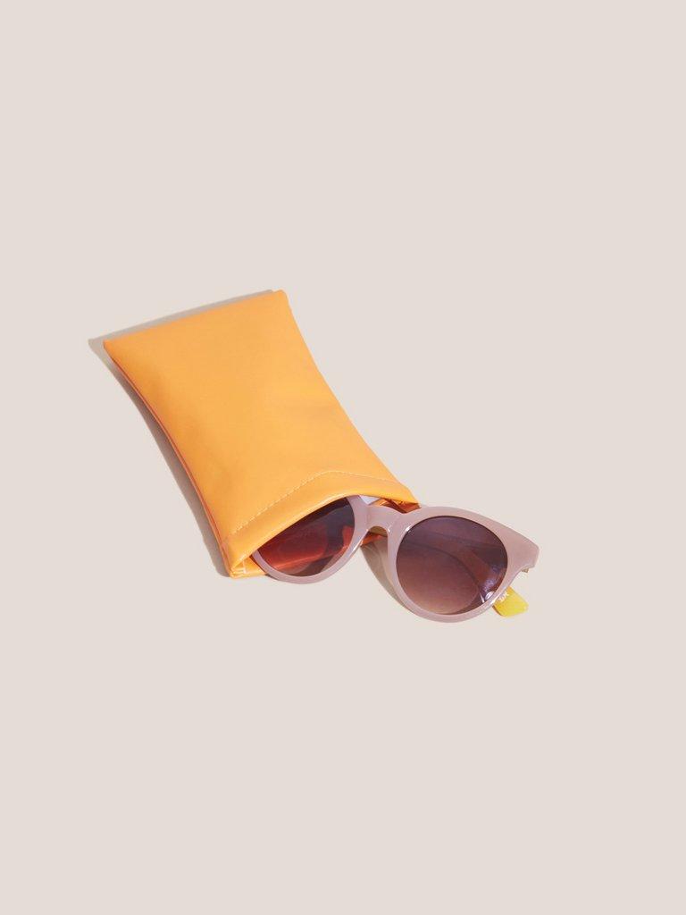 Round Preppy Sunglasses in DUS PINK - FLAT BACK