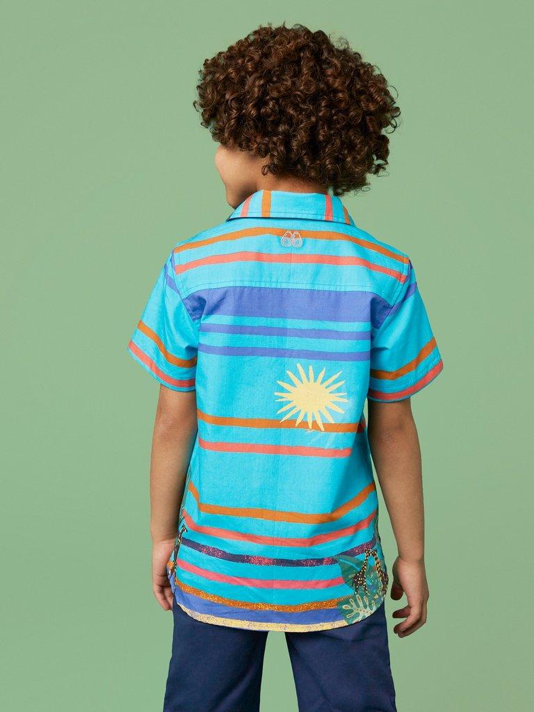 Giraffe Stripe SS Shirt in BLUE MLT - MODEL BACK