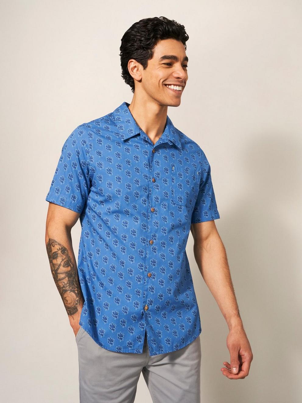 Block Leaf Printed SS Shirt in BRT BLUE - MODEL DETAIL