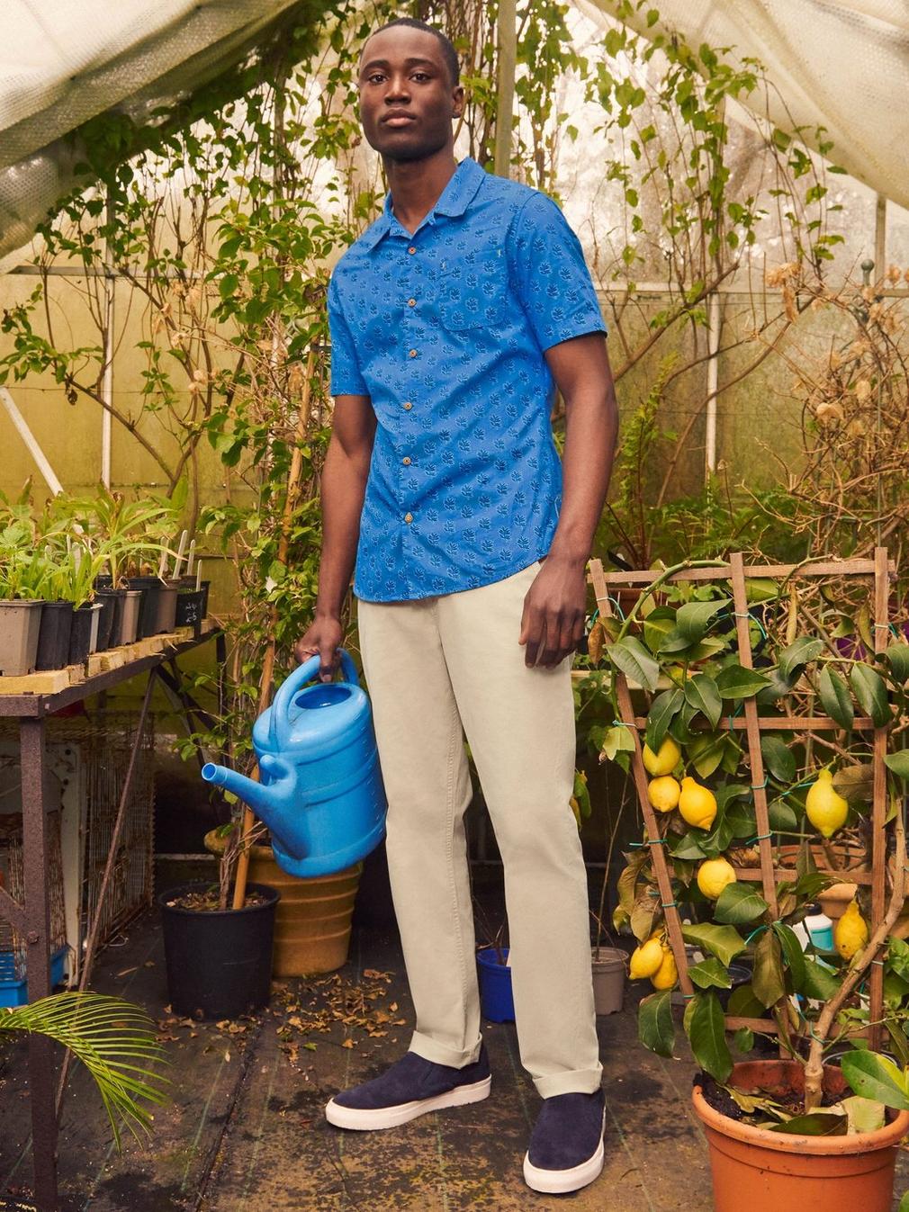 Block Leaf Printed SS Shirt in BRT BLUE - MIXED