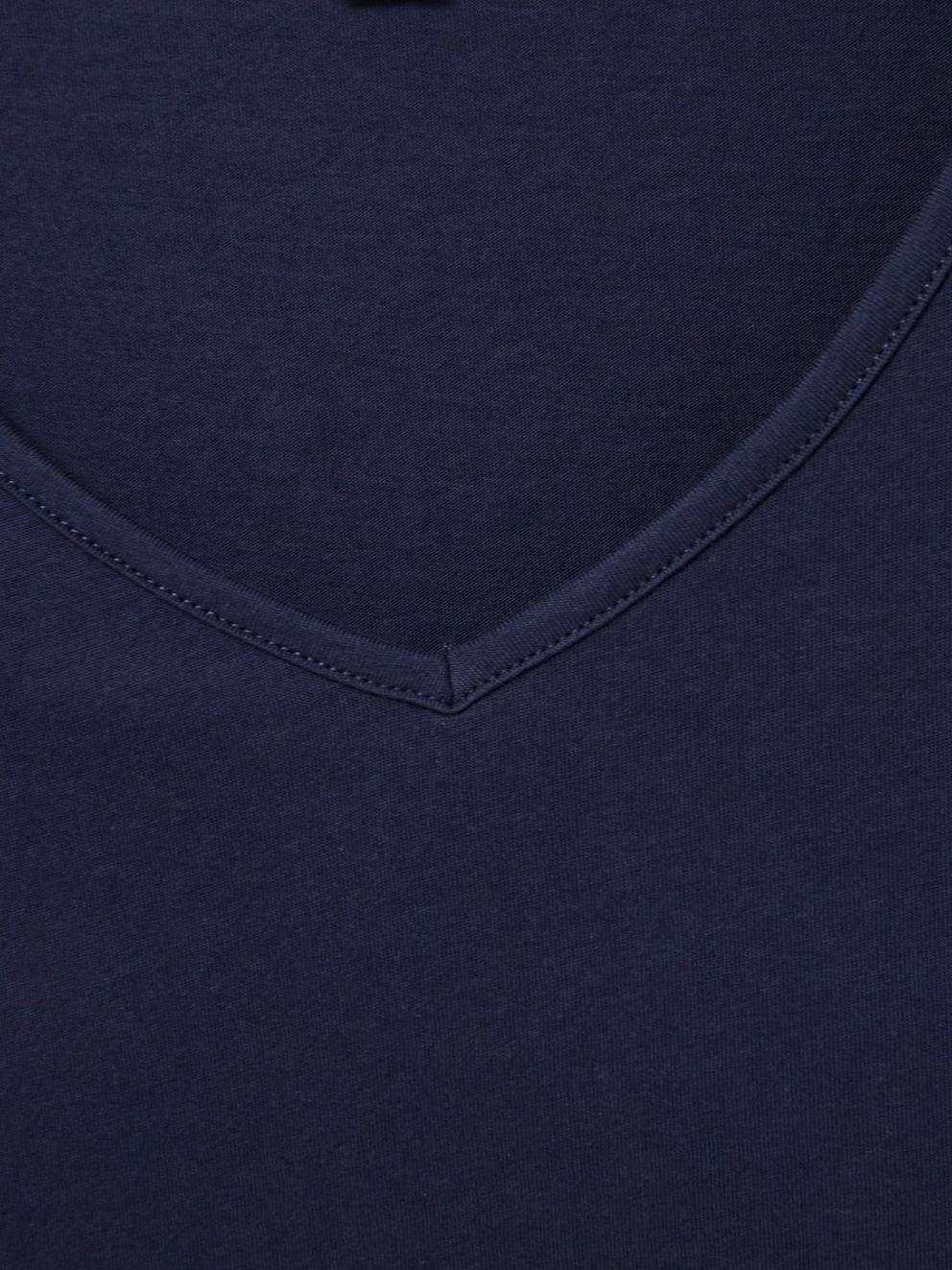 URBAN JERSEY VEST in FR NAVY - FLAT DETAIL