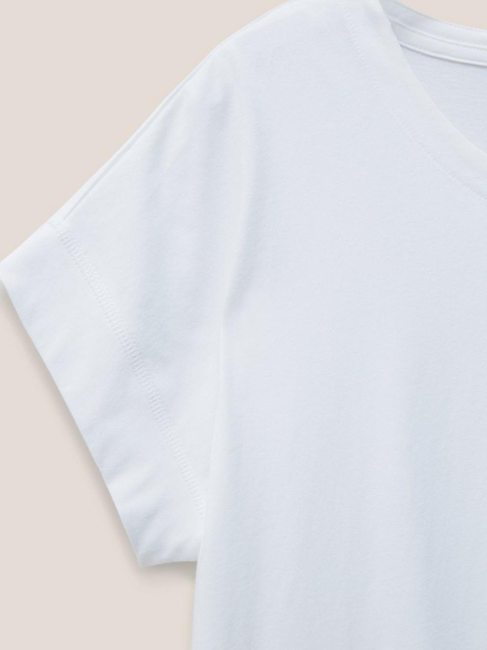 Urban Tee in BRIL WHITE - FLAT DETAIL