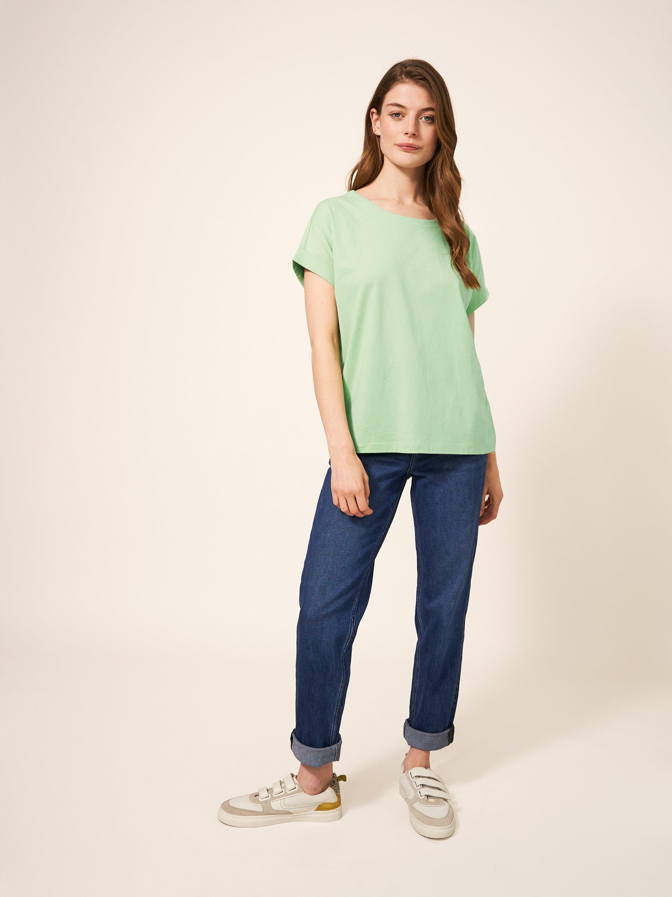Urban Tee in MID GREEN - MODEL FRONT