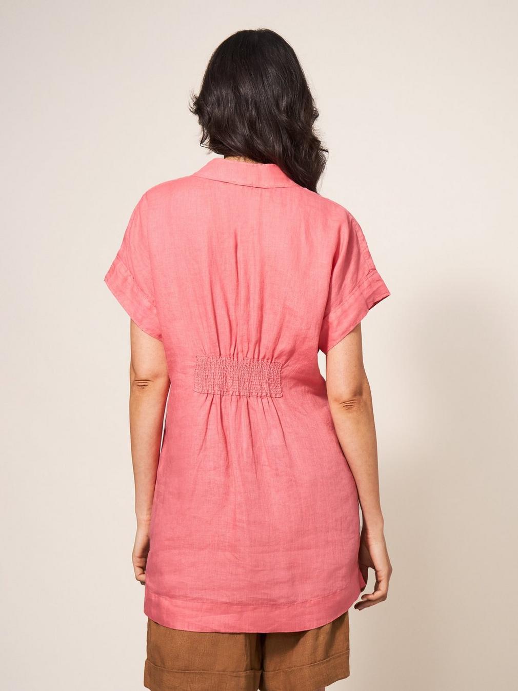 Marianne Linen Tunic Top in MID RED - MODEL BACK
