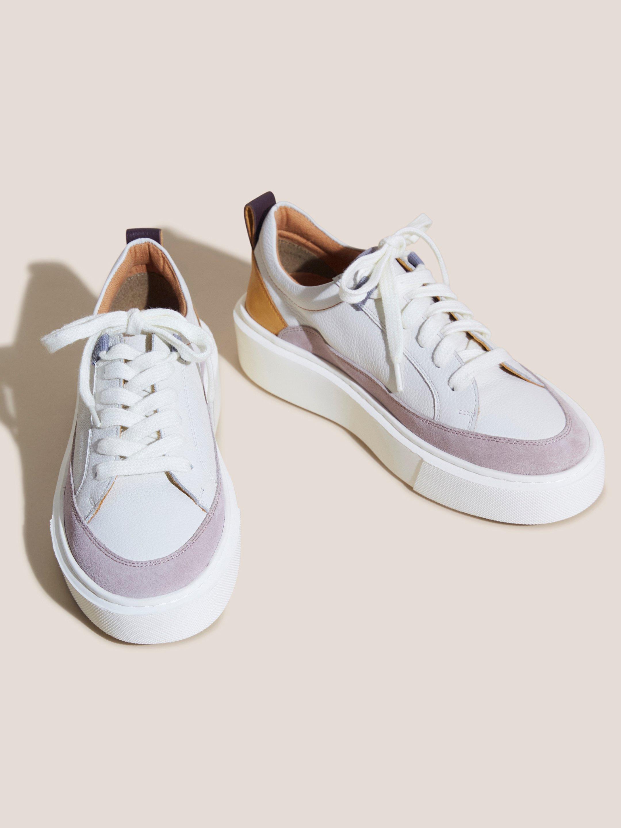 XL Extralight Leather Trainer in WHITE MLT - FLAT BACK