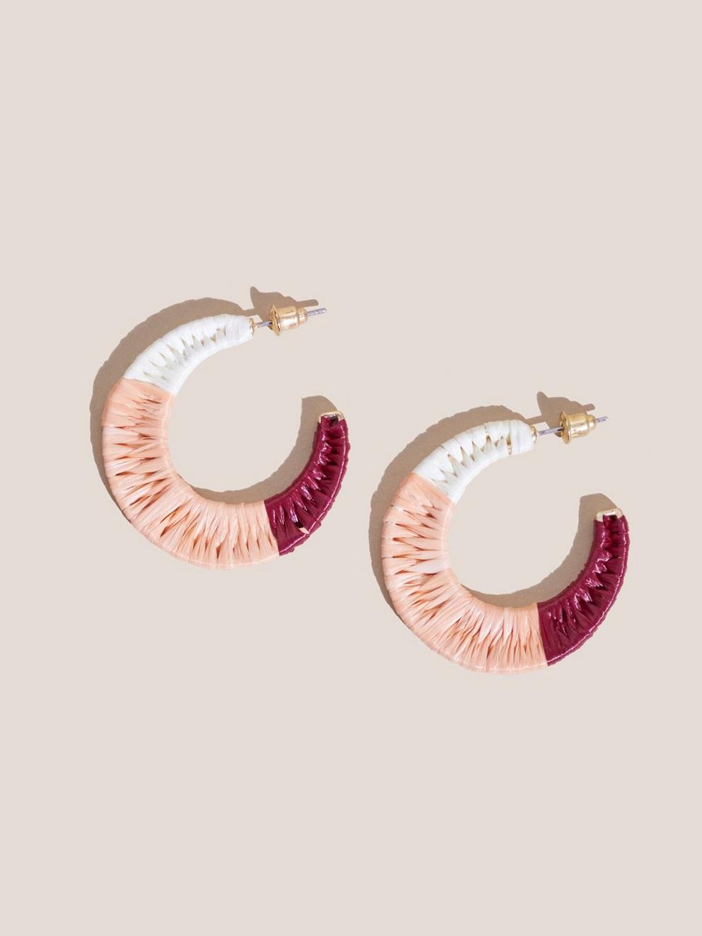 RAFFIA OMBRE HOOP EARRINGS in NAT MLT - MODEL FRONT