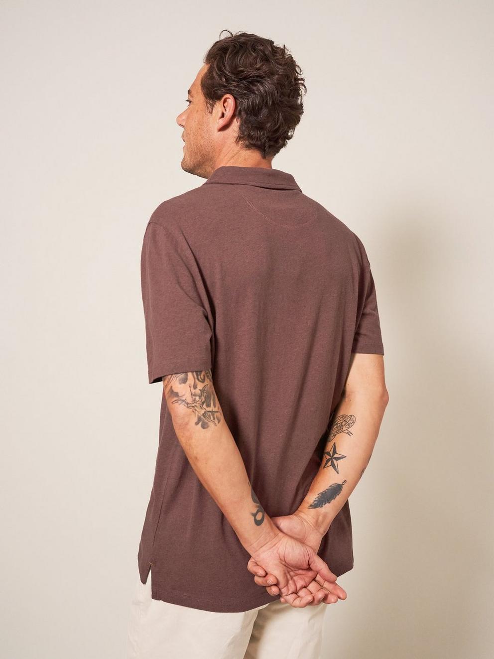 Linen Blend Polo in LGT PLUM - MODEL BACK