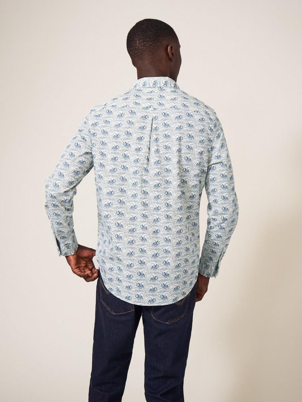 Duck Printed Shirt in NAT WHITE - MODEL BACK