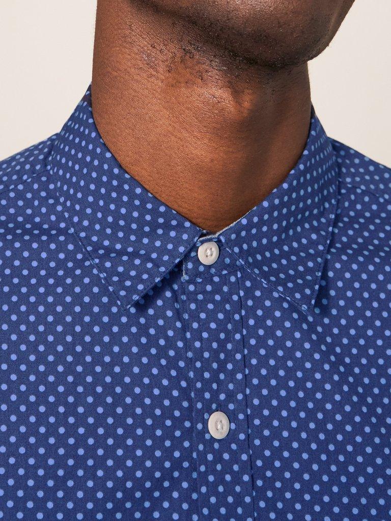 Polka Dot Printed Shirt in INDIGO BLE - MODEL DETAIL
