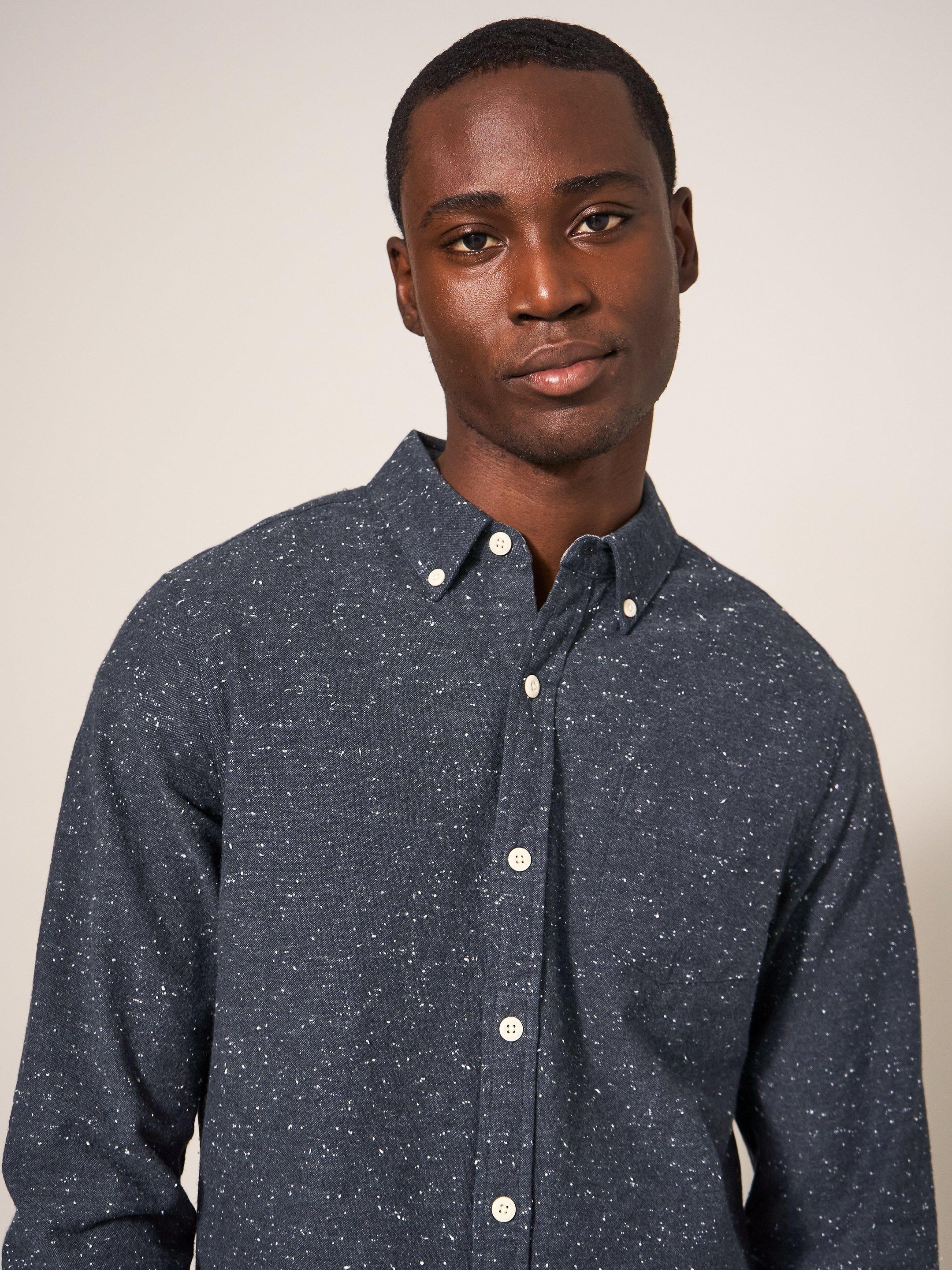 Oxford Nep Shirt in CHARC GREY - MODEL DETAIL