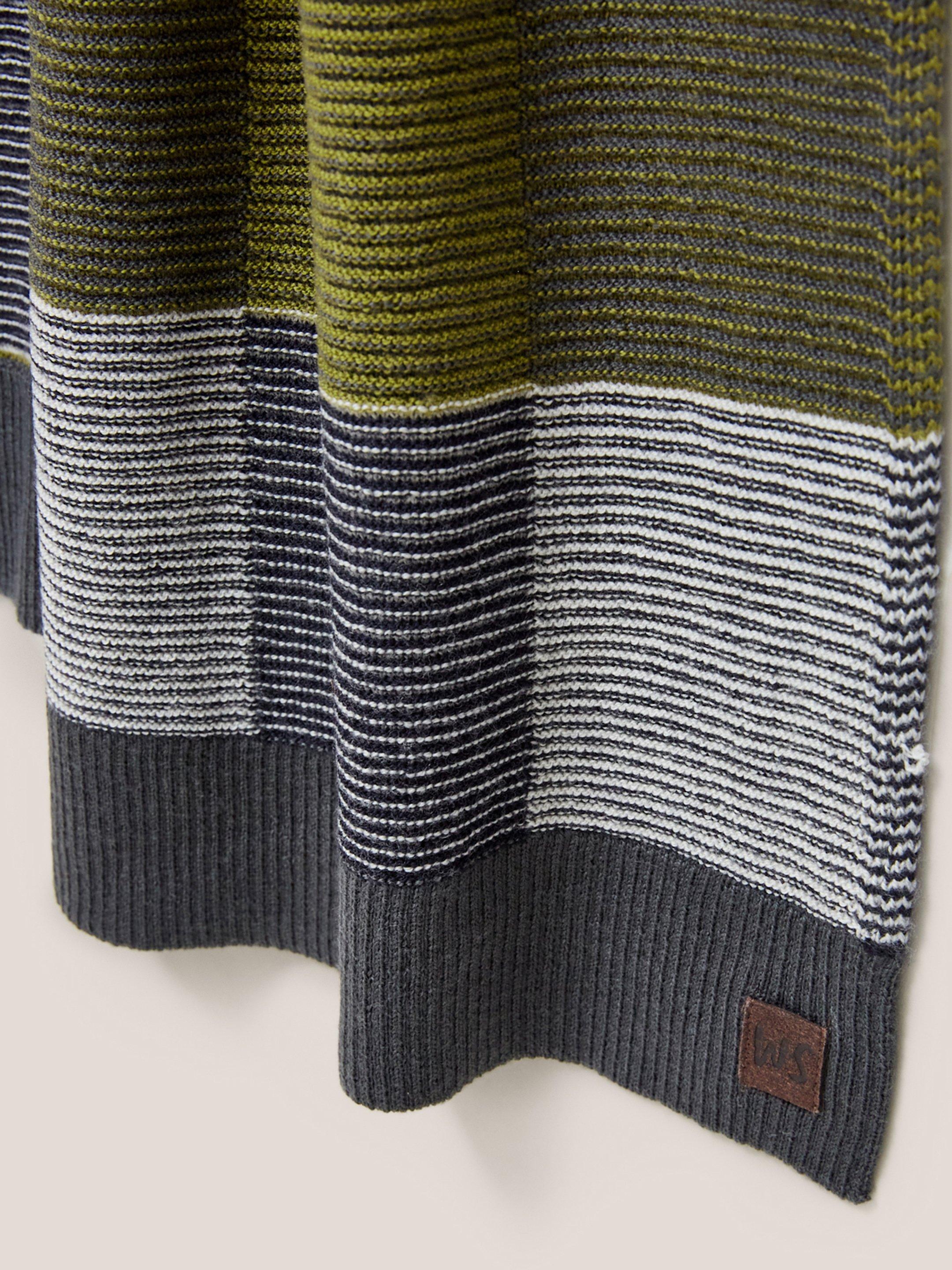 Knitted Check Merino Scarf in GREY MLT - FLAT DETAIL