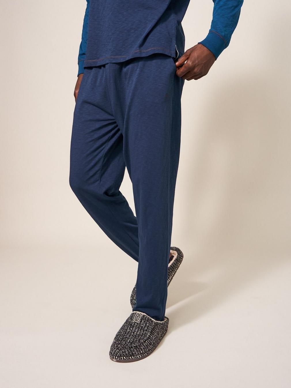 Robbie Jersey Trouser in FR NAVY - MODEL DETAIL