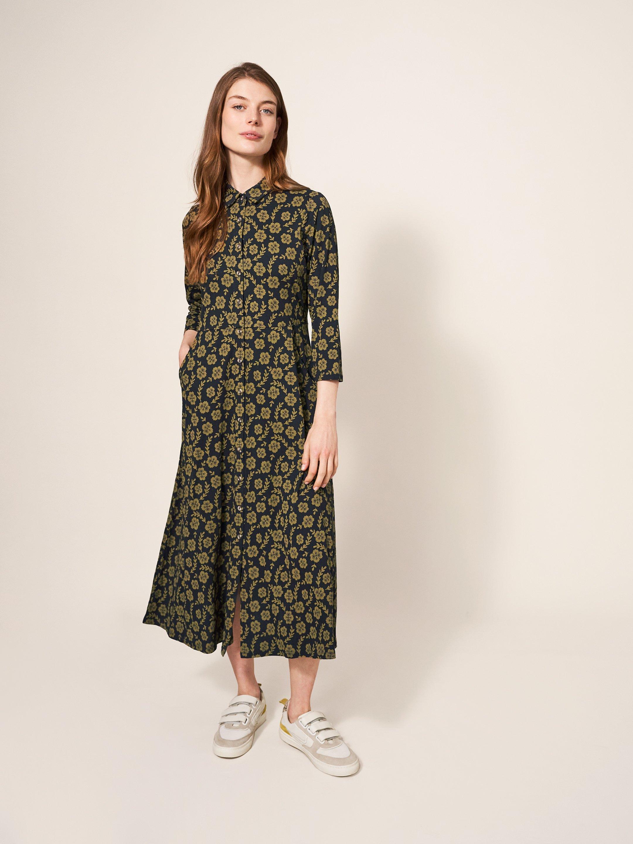 Rua Printed Midi Dress in GREEN PR - MODEL DETAIL