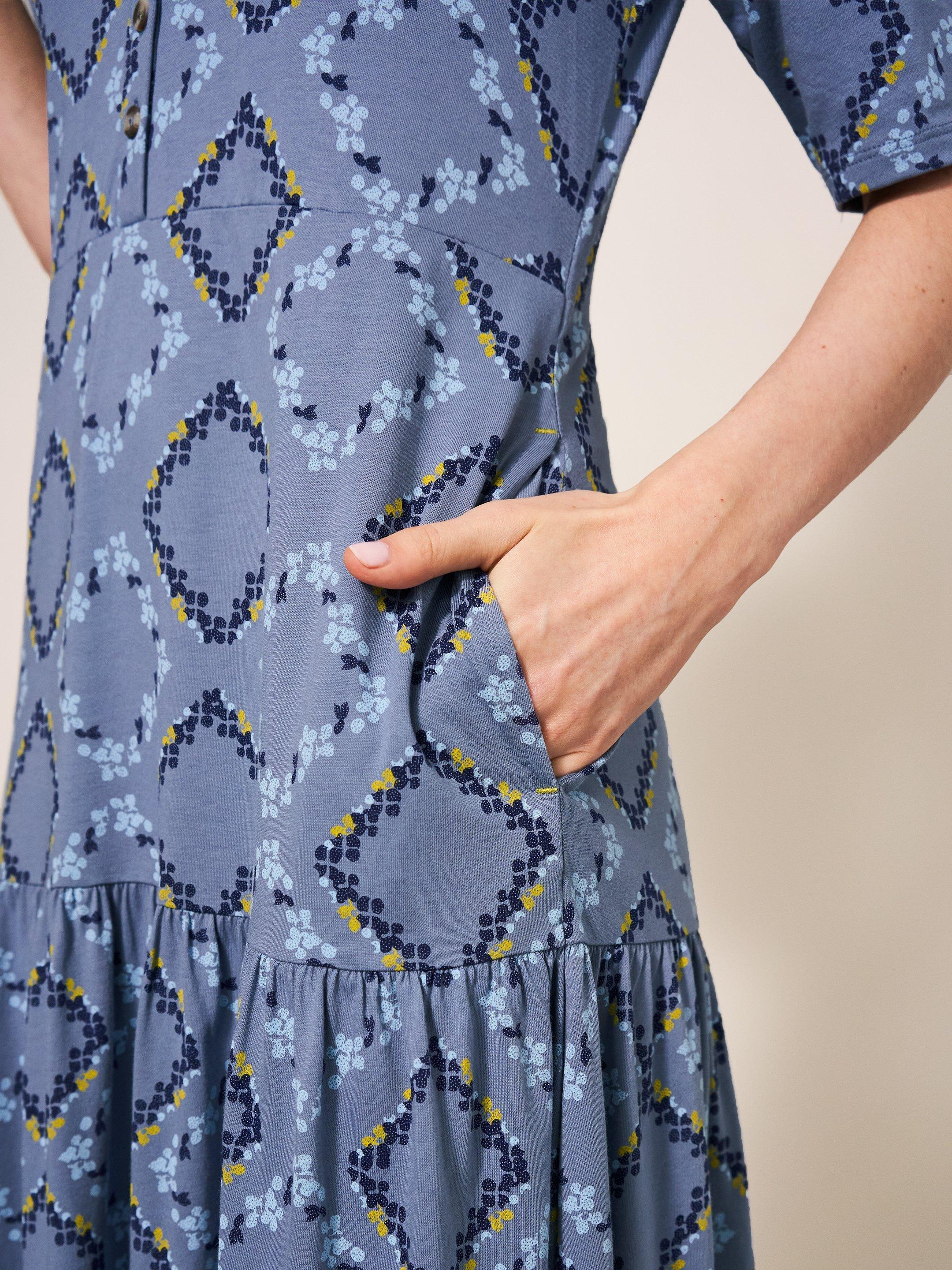 Sabina Jersey Midi Dress in BLUE MLT - MODEL DETAIL