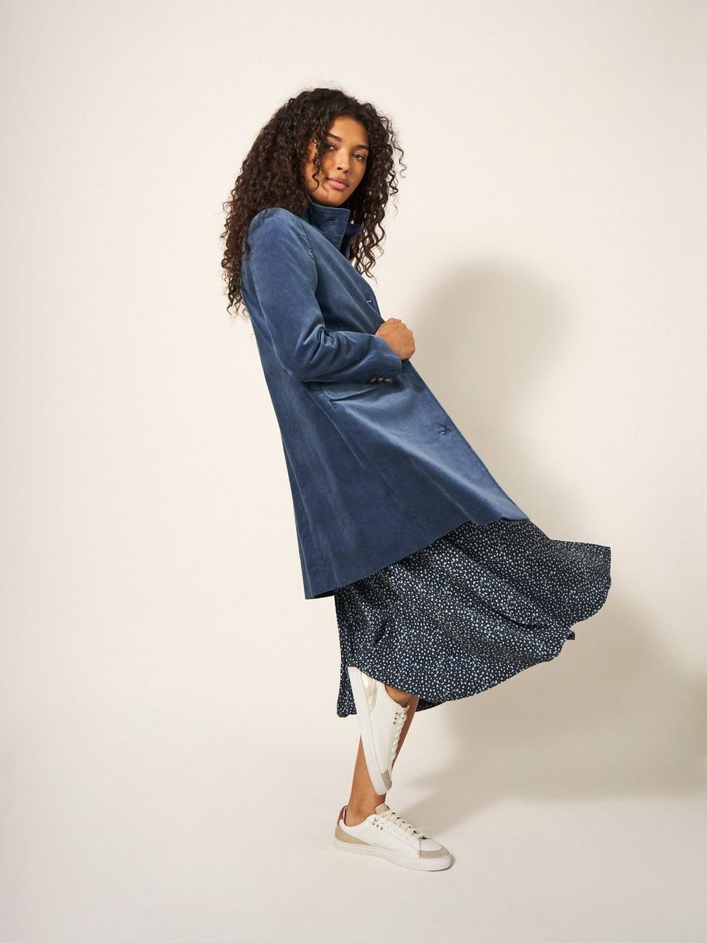 Karla Smart Velvet Coat in DUS BLUE - MODEL DETAIL