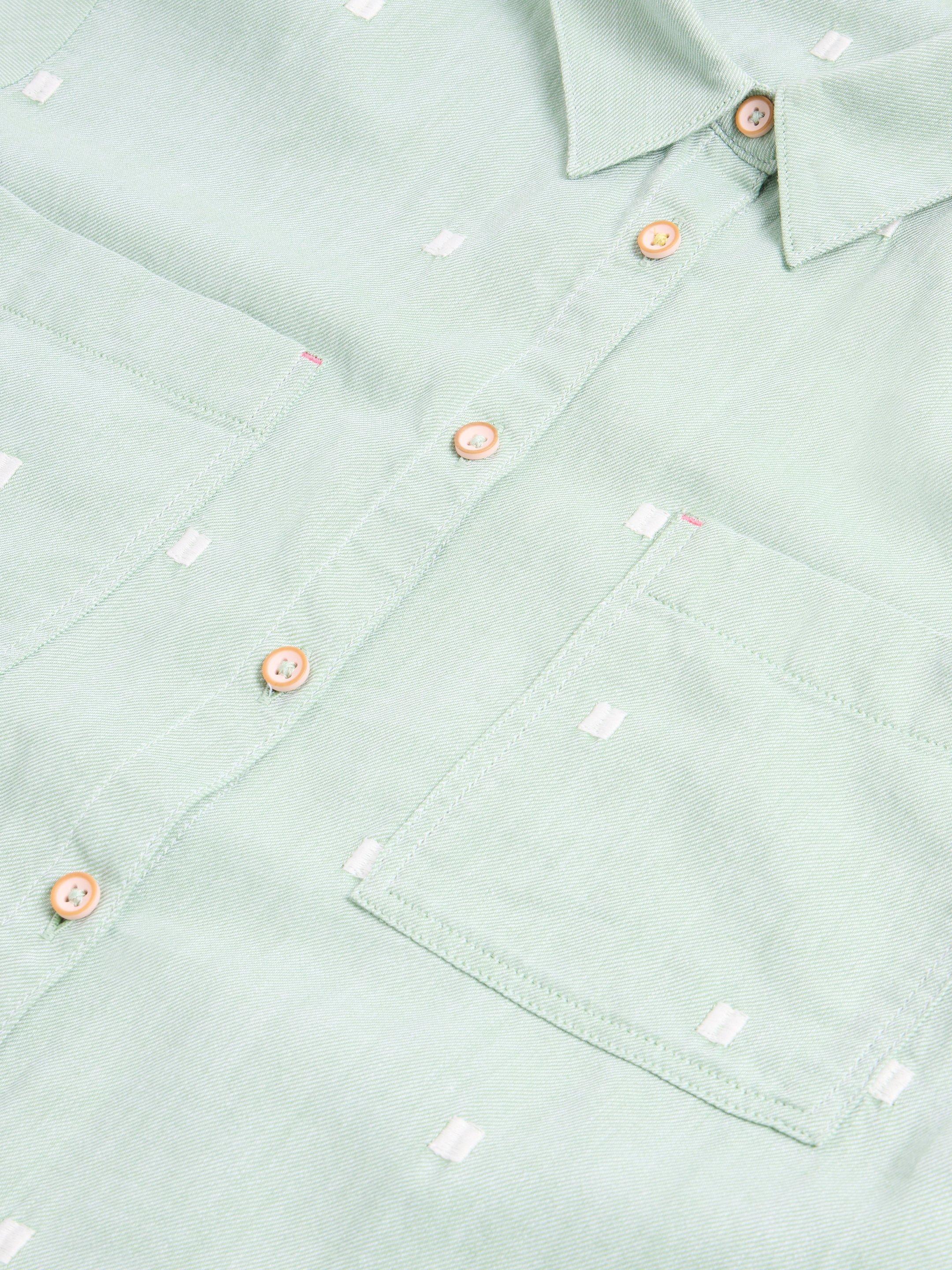 Sophie Organic Cotton Shirt in MID GREEN - FLAT DETAIL
