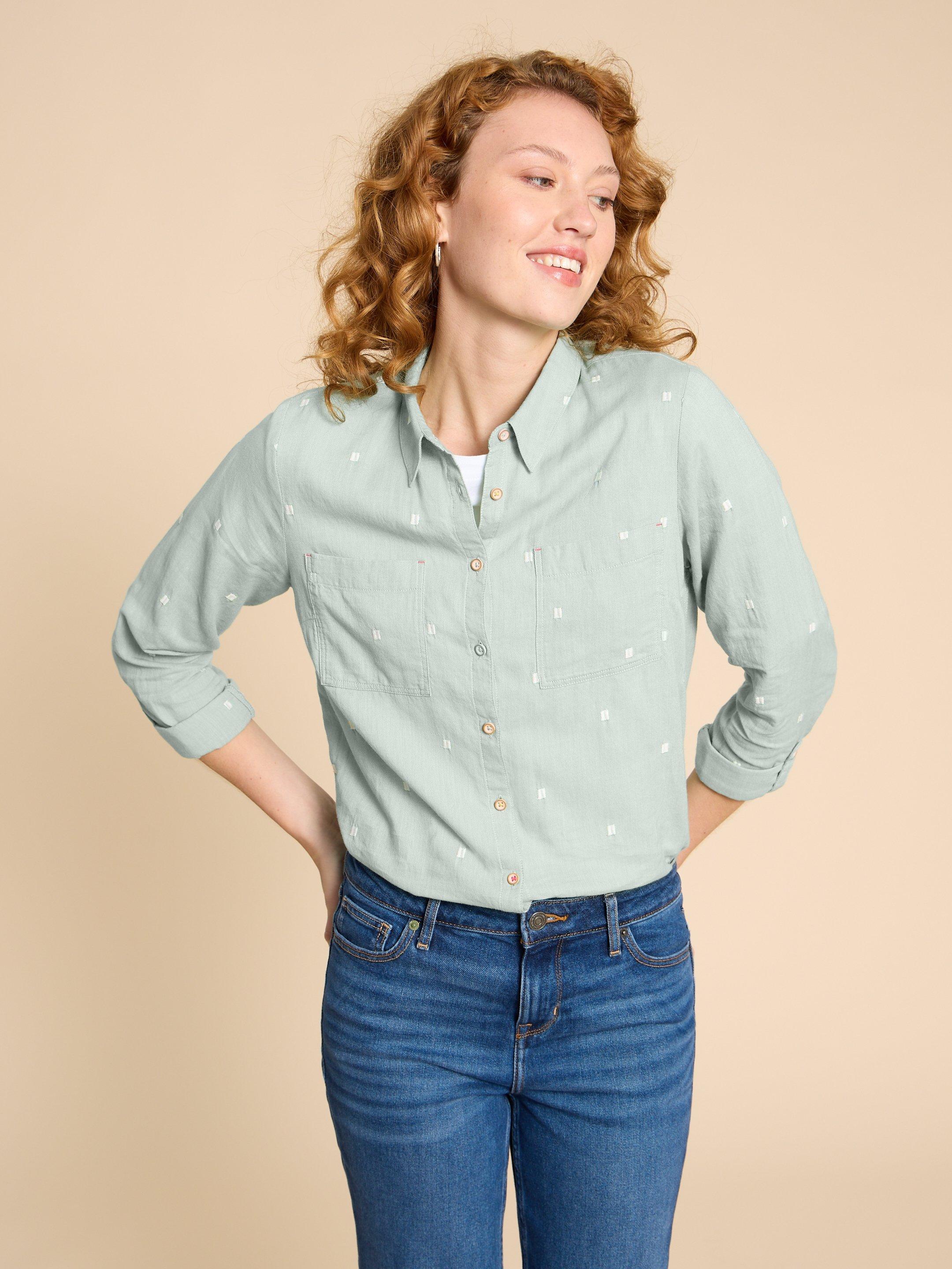 Sophie Organic Cotton Shirt in MID GREEN - MODEL DETAIL