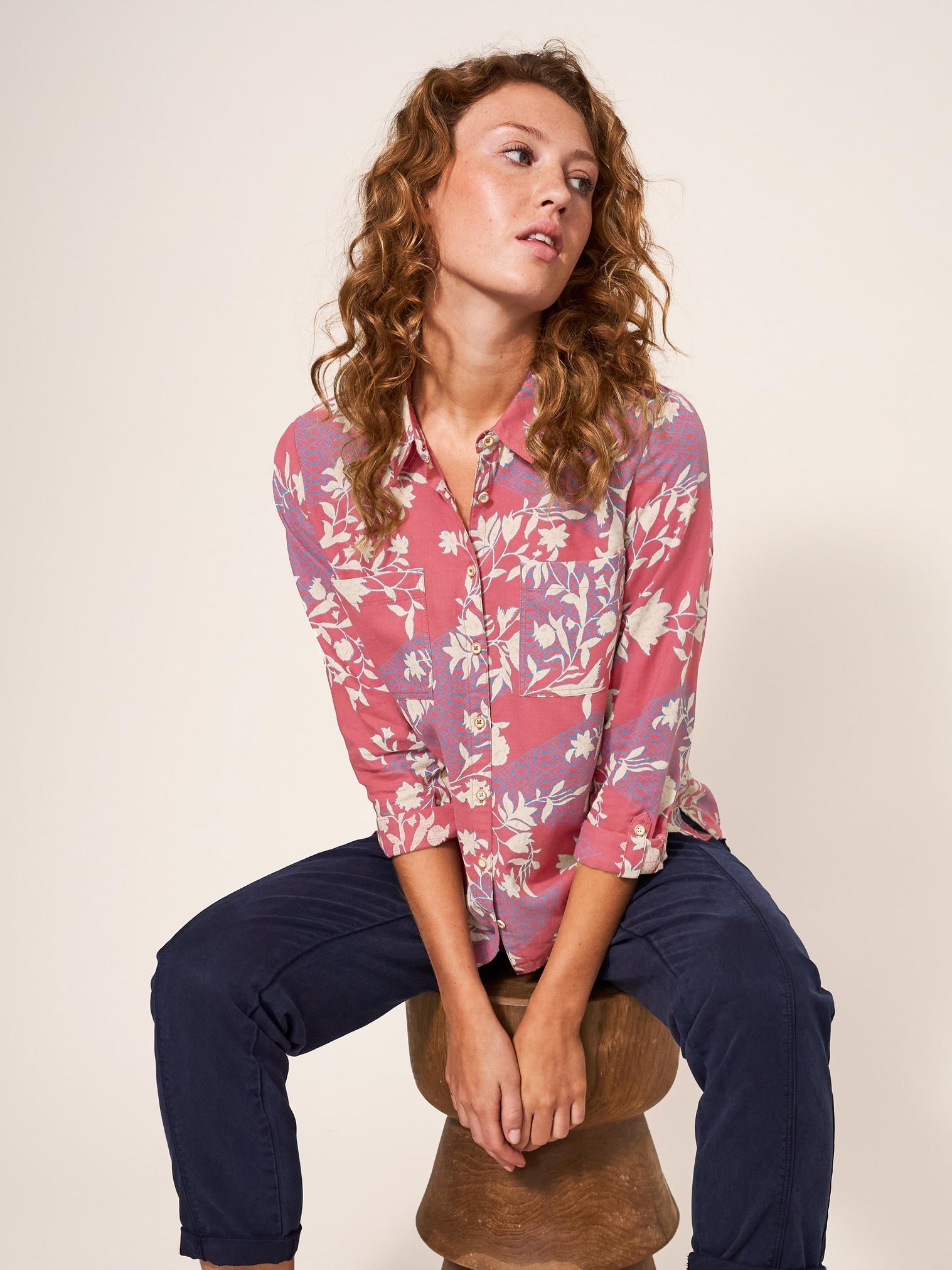 Sophie Organic Cotton Shirt in RED PR - LIFESTYLE
