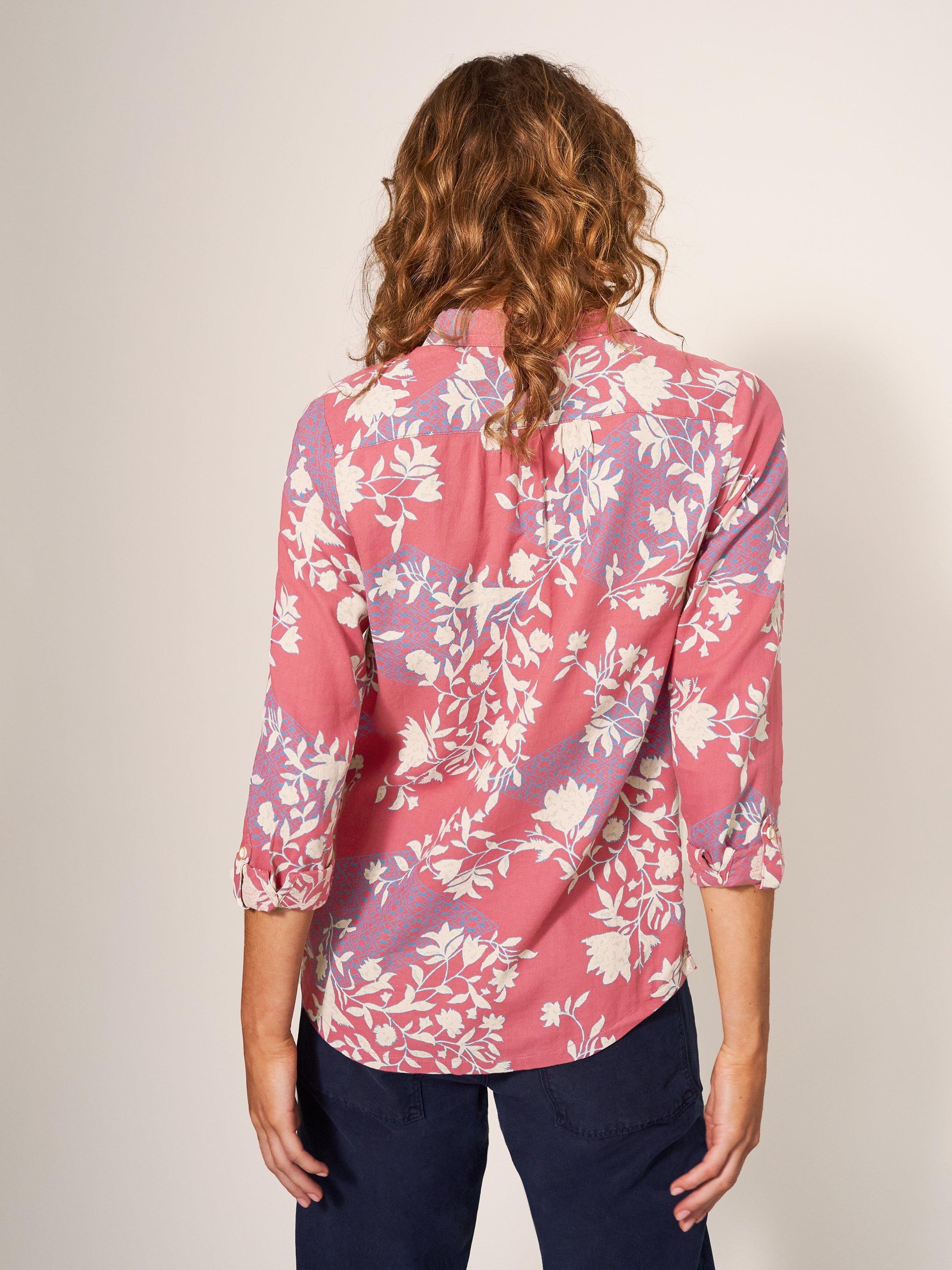 Sophie Organic Cotton Shirt in RED PR - MODEL BACK