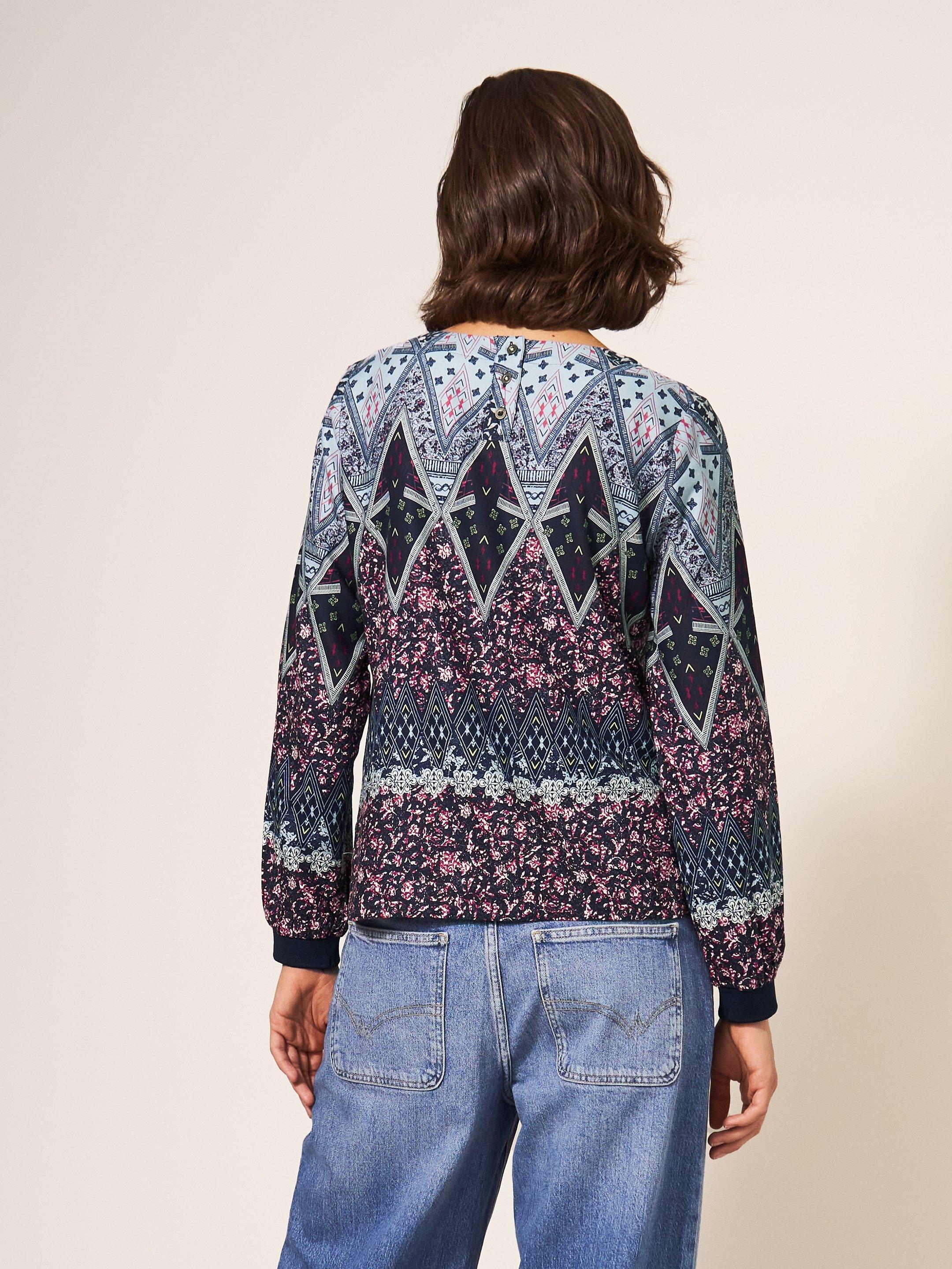 Mila Relaxed Fit Top in NAVY MULTI - MODEL BACK