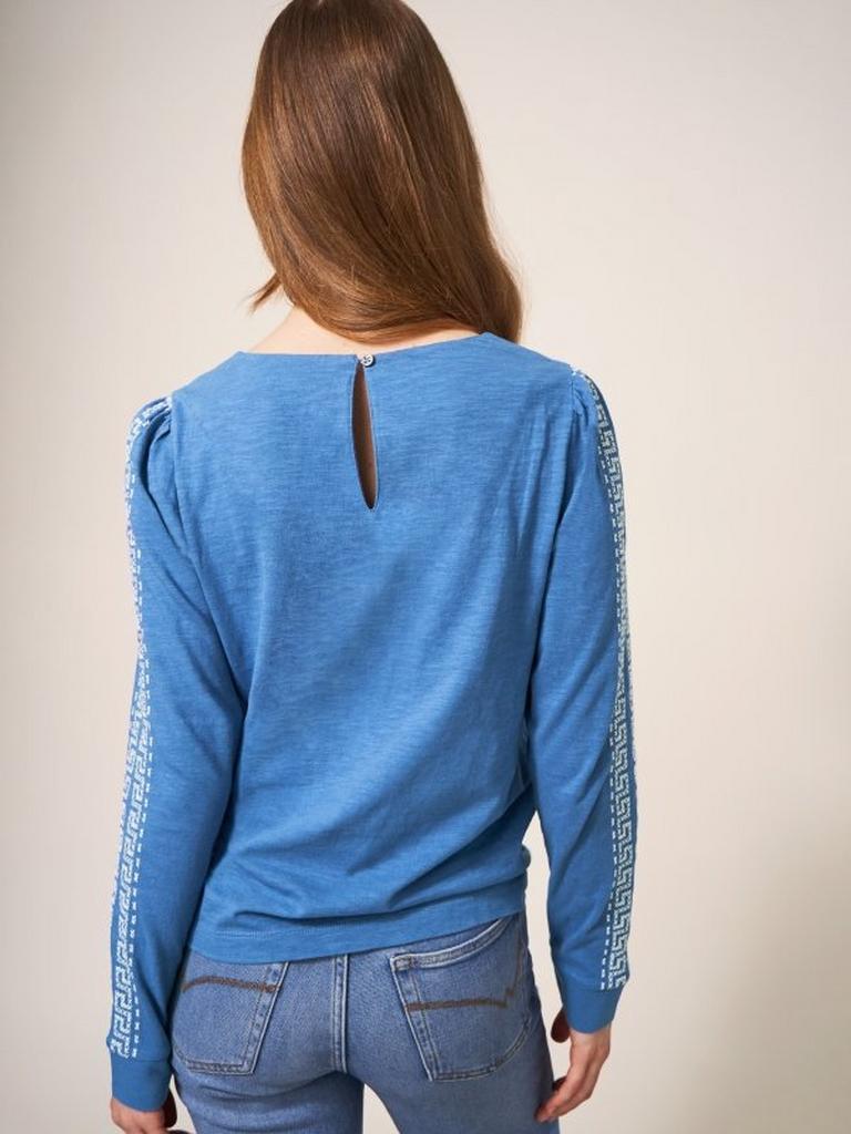 TIE HEM CREW NECK TOP in BLUE MLT - MODEL BACK