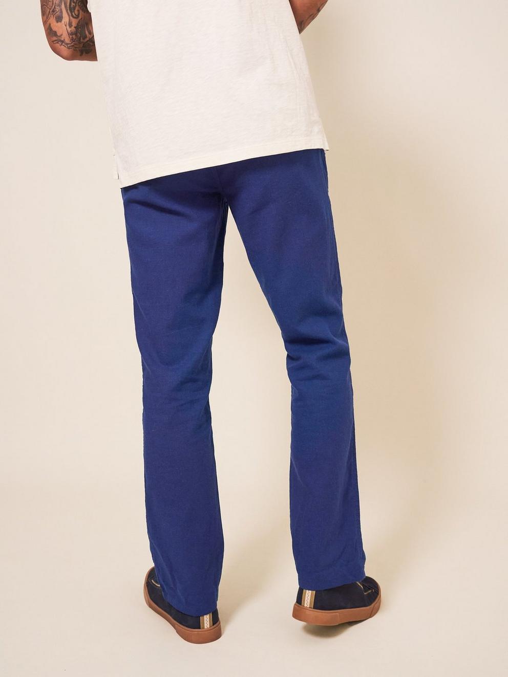 Blend Trouser Linen in DARK NAVY - MODEL BACK