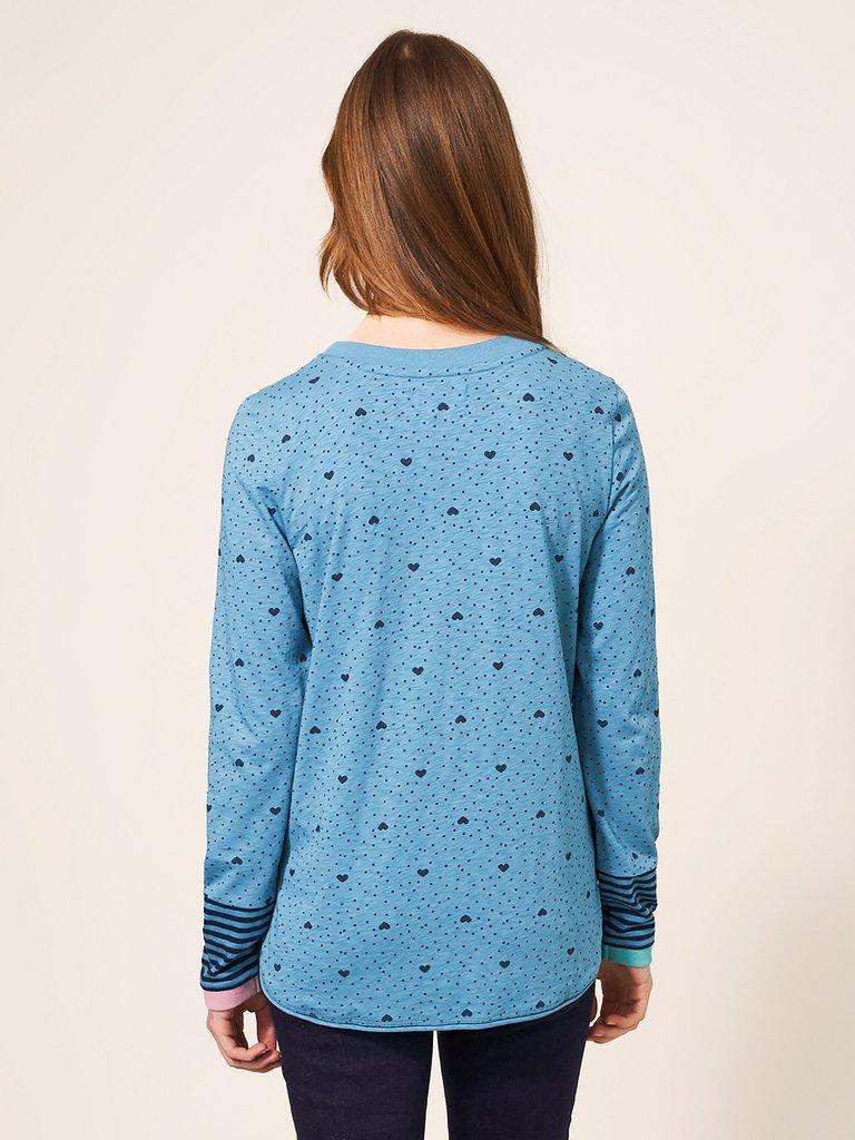 Cassie Printed Tee in TEAL PR - MODEL BACK