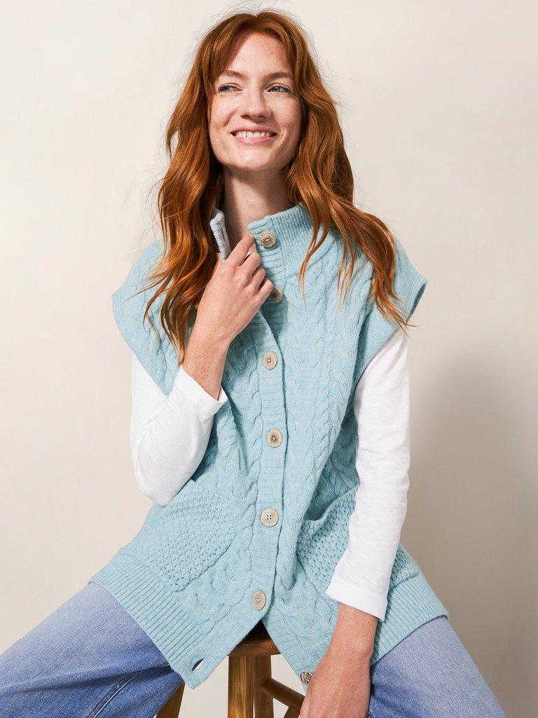Chestnut Cable Knit Pocket Poncho in LGT BLUE - LIFESTYLE