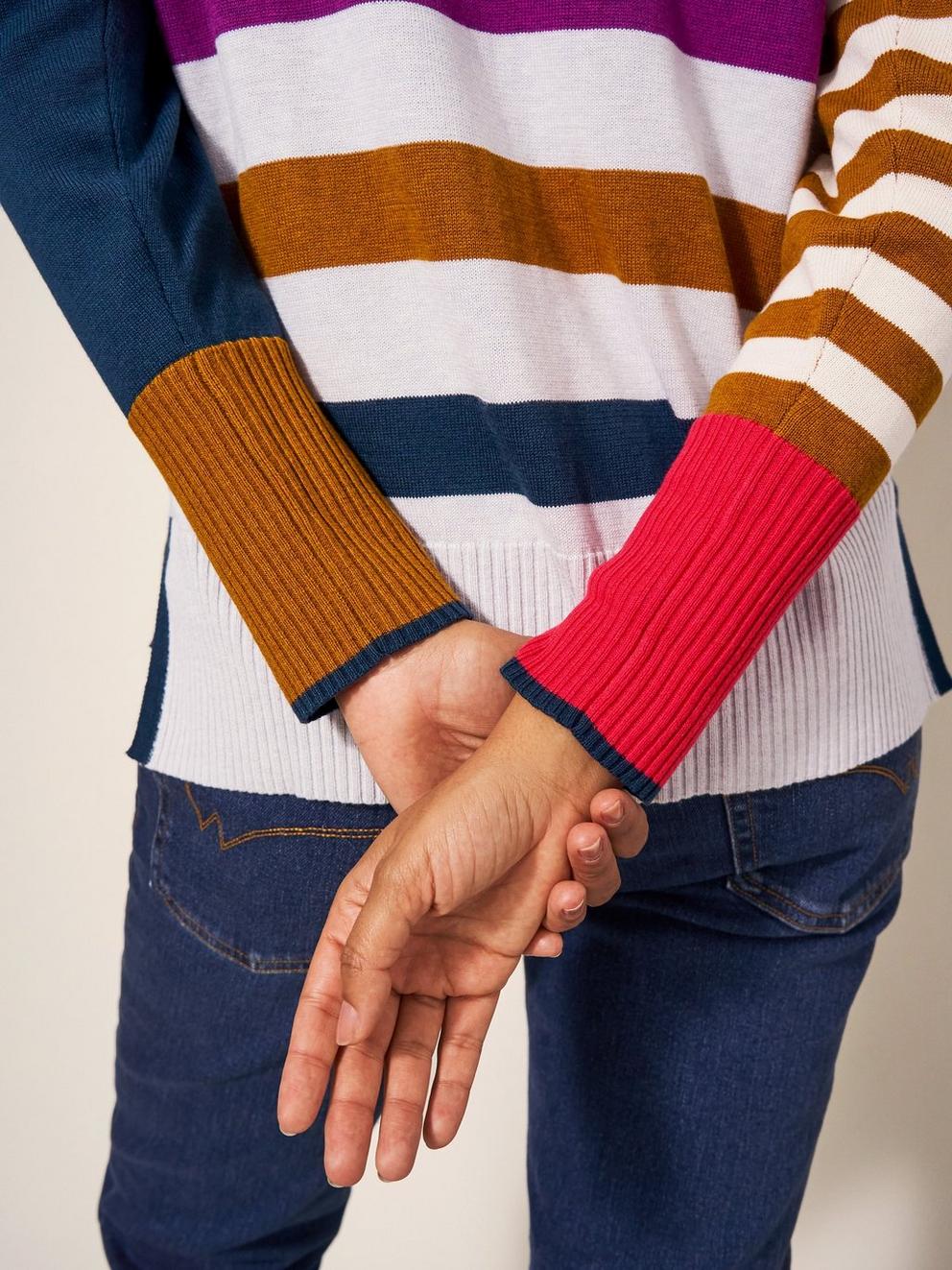 OLIVE HEART CREW NECK JUMPER in GREY MLT - MODEL FRONT