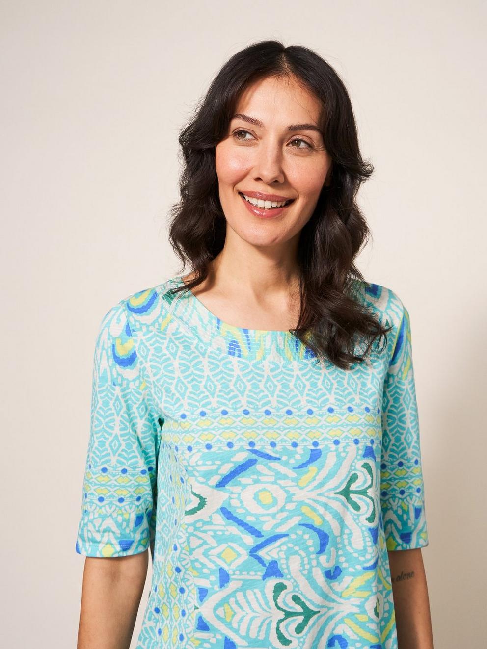 Weaver Cotton Jersey Tee in TEAL MLT - MODEL DETAIL