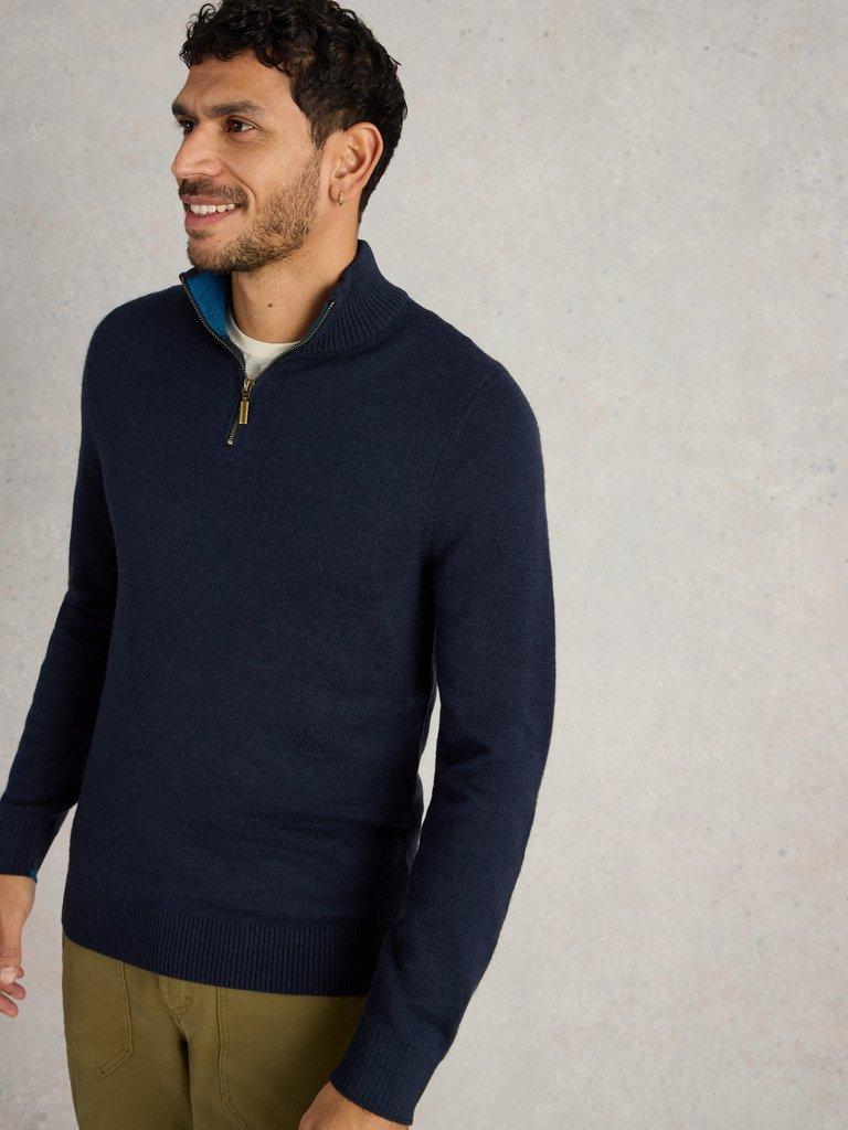 Newport Merino Jumper in DARK NAVY - LIFESTYLE