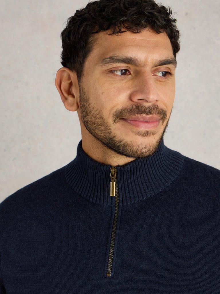 Newport Wool Merino Jumper in DARK NAVY - MODEL DETAIL