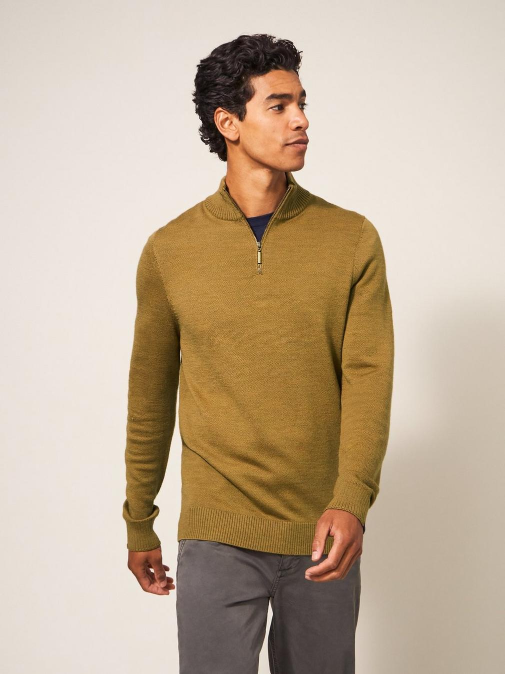 Newport Merino Jumper in MID GREEN - MODEL DETAIL