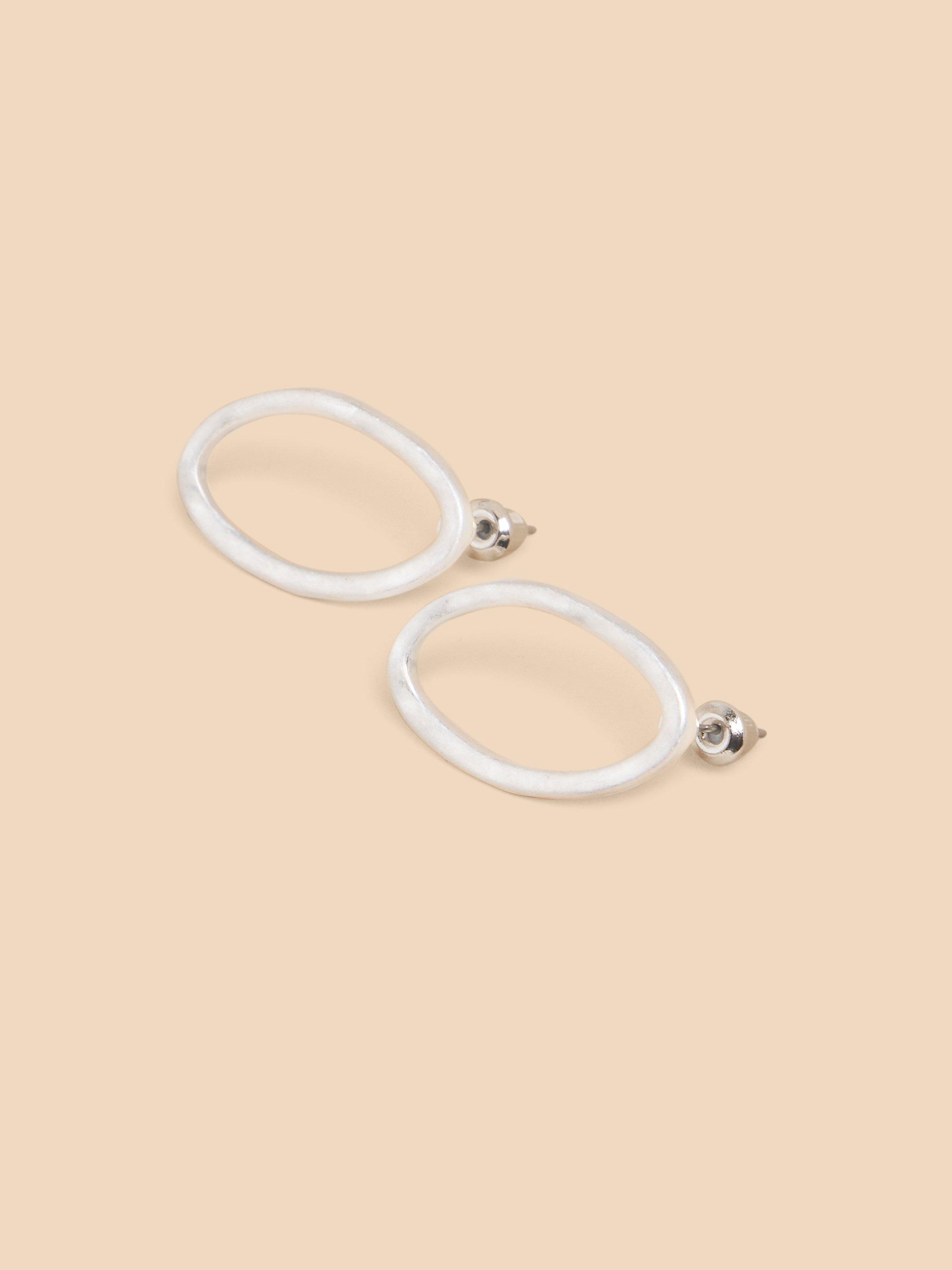 Oval Hammered Earrings in SLV TN MET - FLAT DETAIL