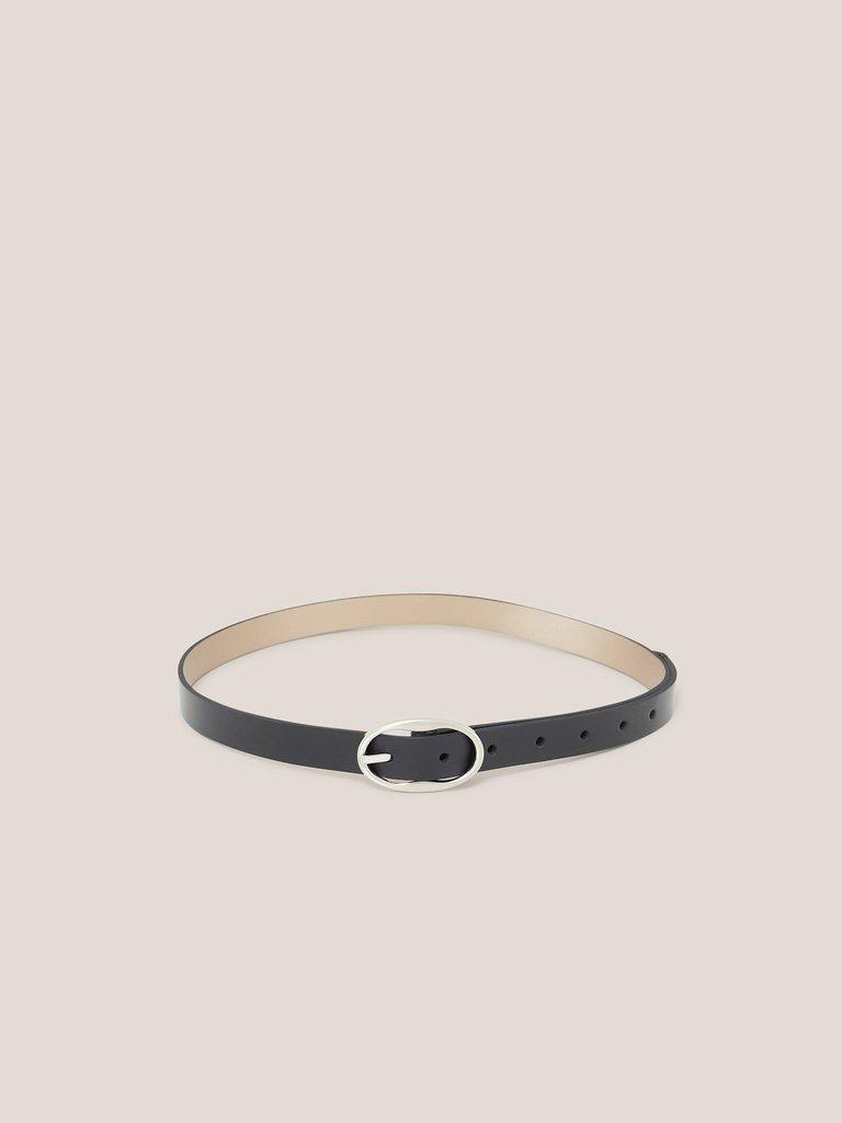 Reversible Leather Skinny Belt in BLK MLT - MODEL FRONT