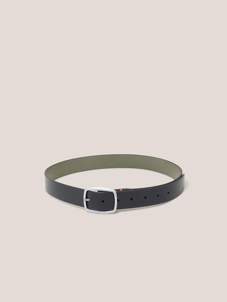 Leather Reversible Belt in BLK MLT - MODEL FRONT