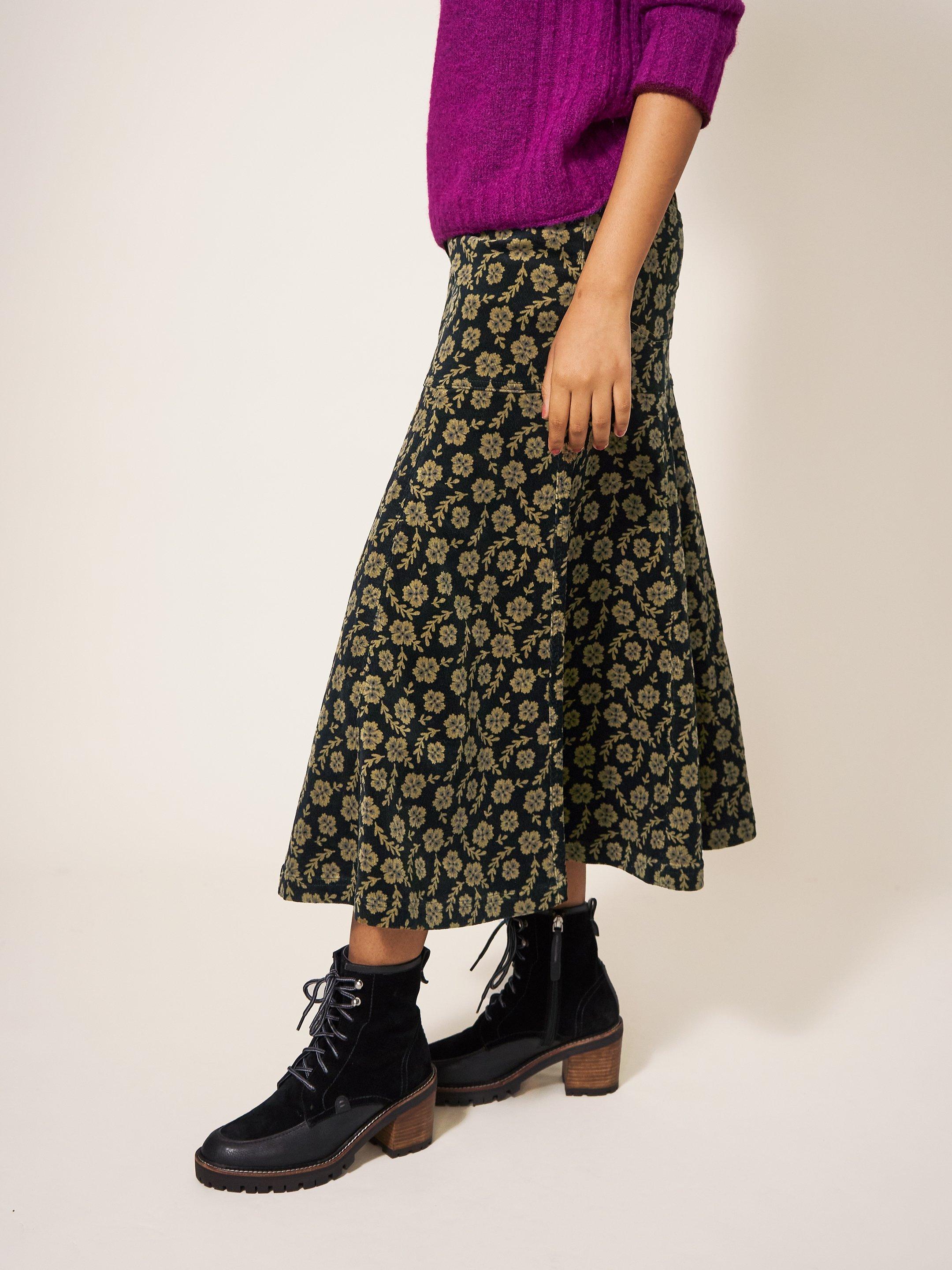 Quinn Organic Cord Skirt in GREEN MLT - MODEL DETAIL