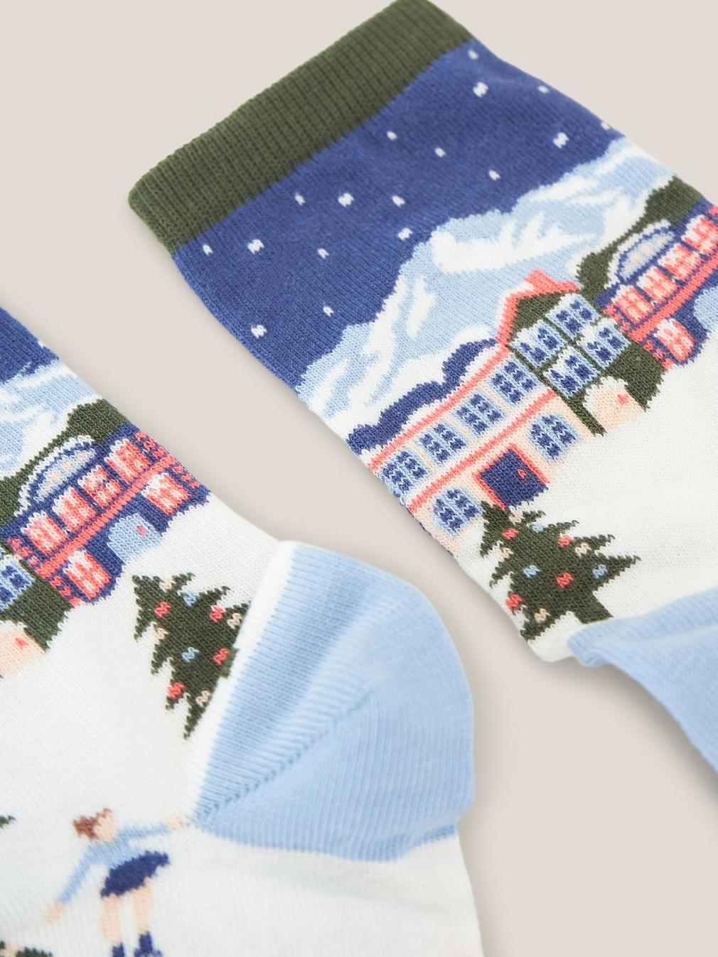 Skater Socks in a Cracker in NAT MLT - FLAT DETAIL