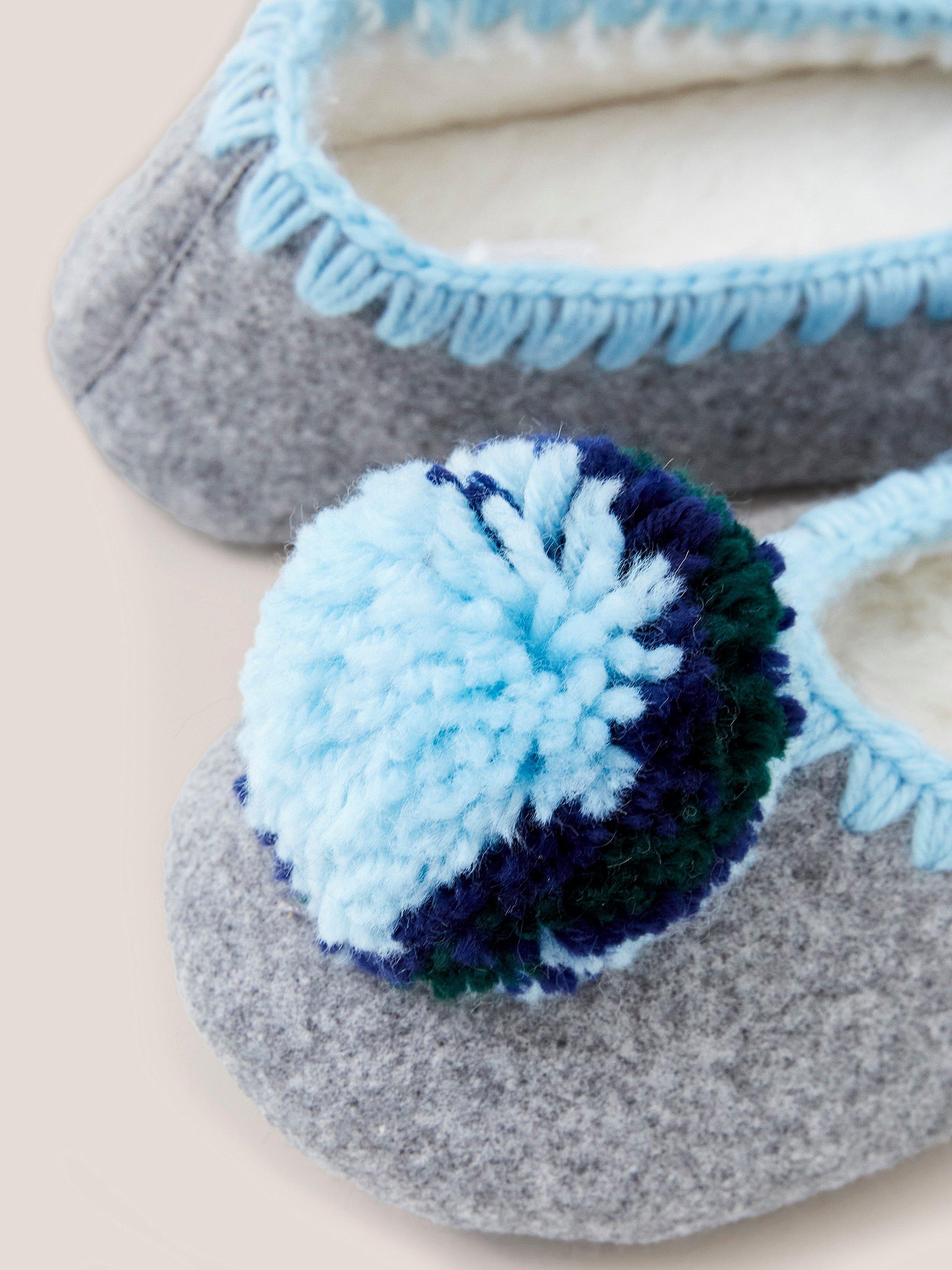 Pom pom ballet online slippers