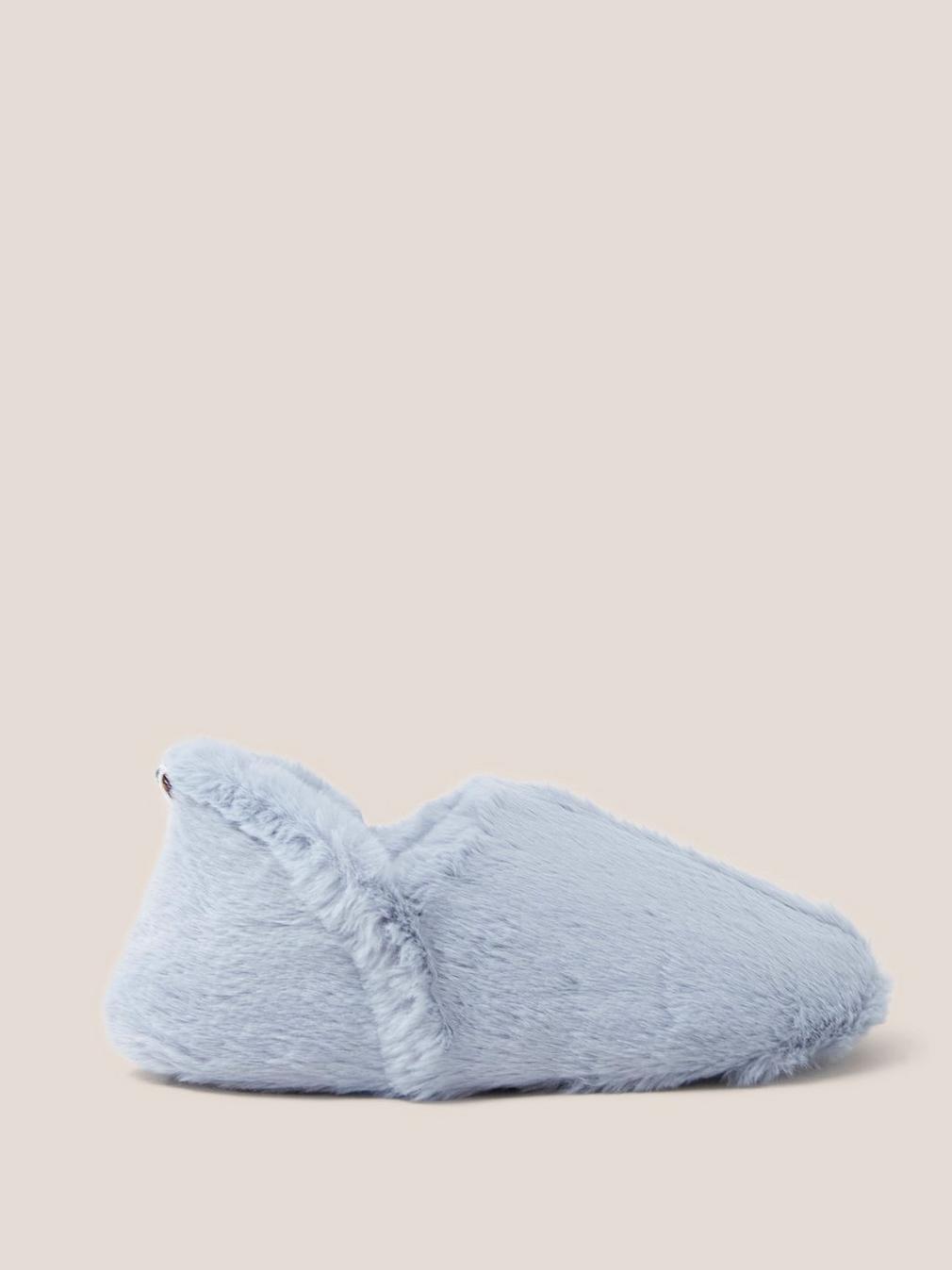 Faux Fur Slipper in LGT BLUE - MODEL FRONT