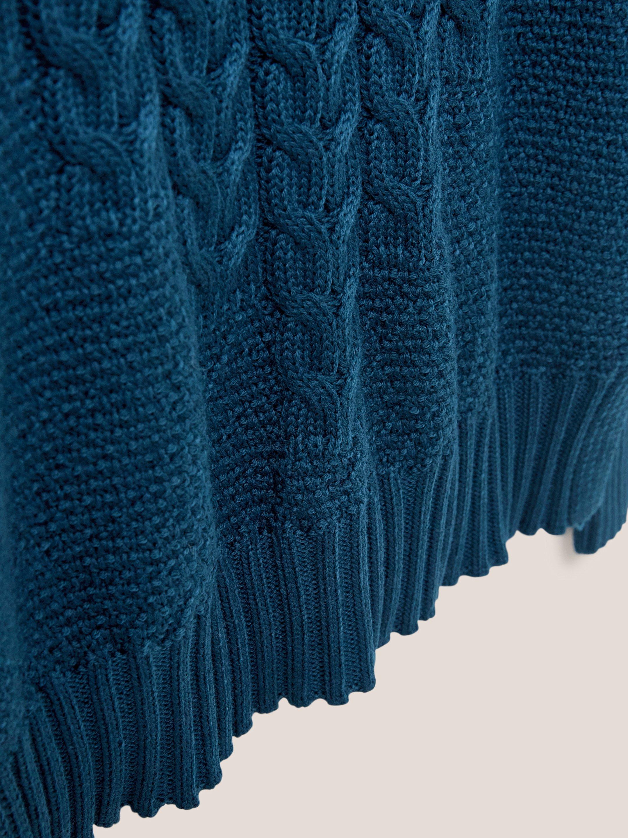 CABLE YOKE JUMPER in MID BLUE - FLAT DETAIL