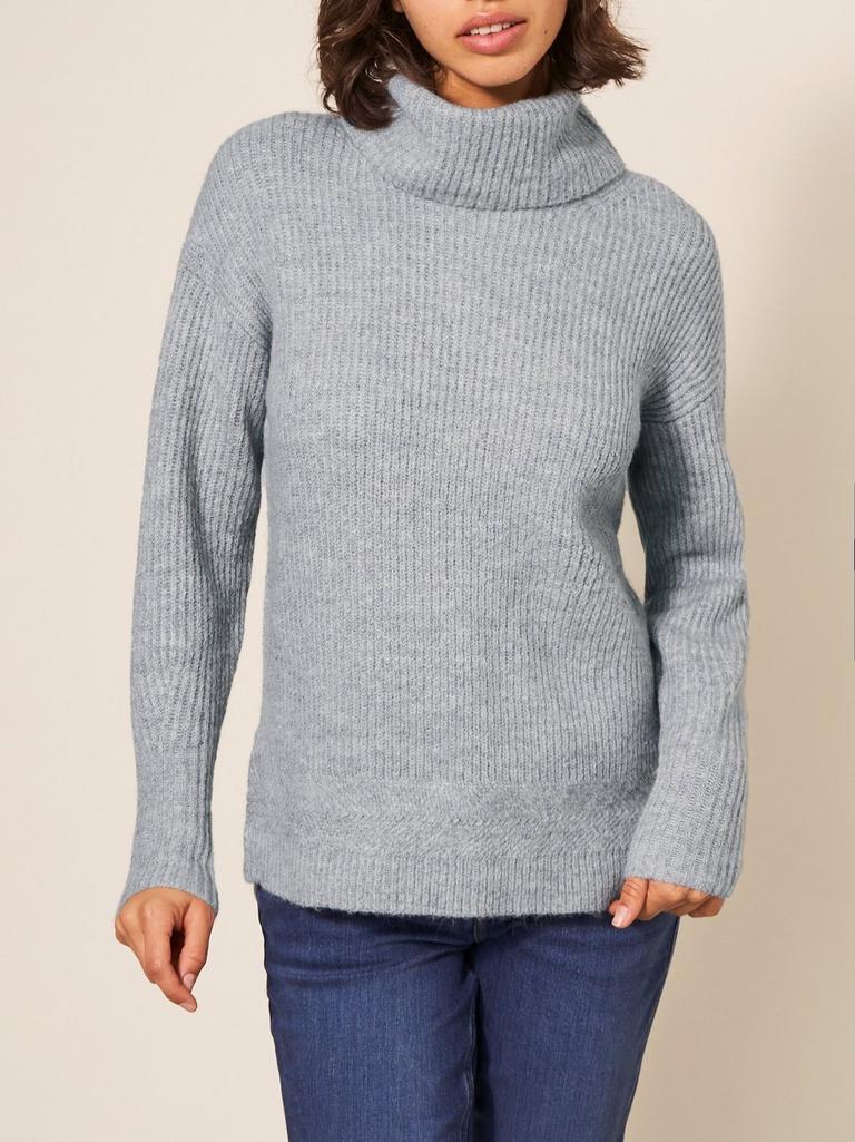 LOVELY RIB JUMPER in LGT GREY - MODEL DETAIL