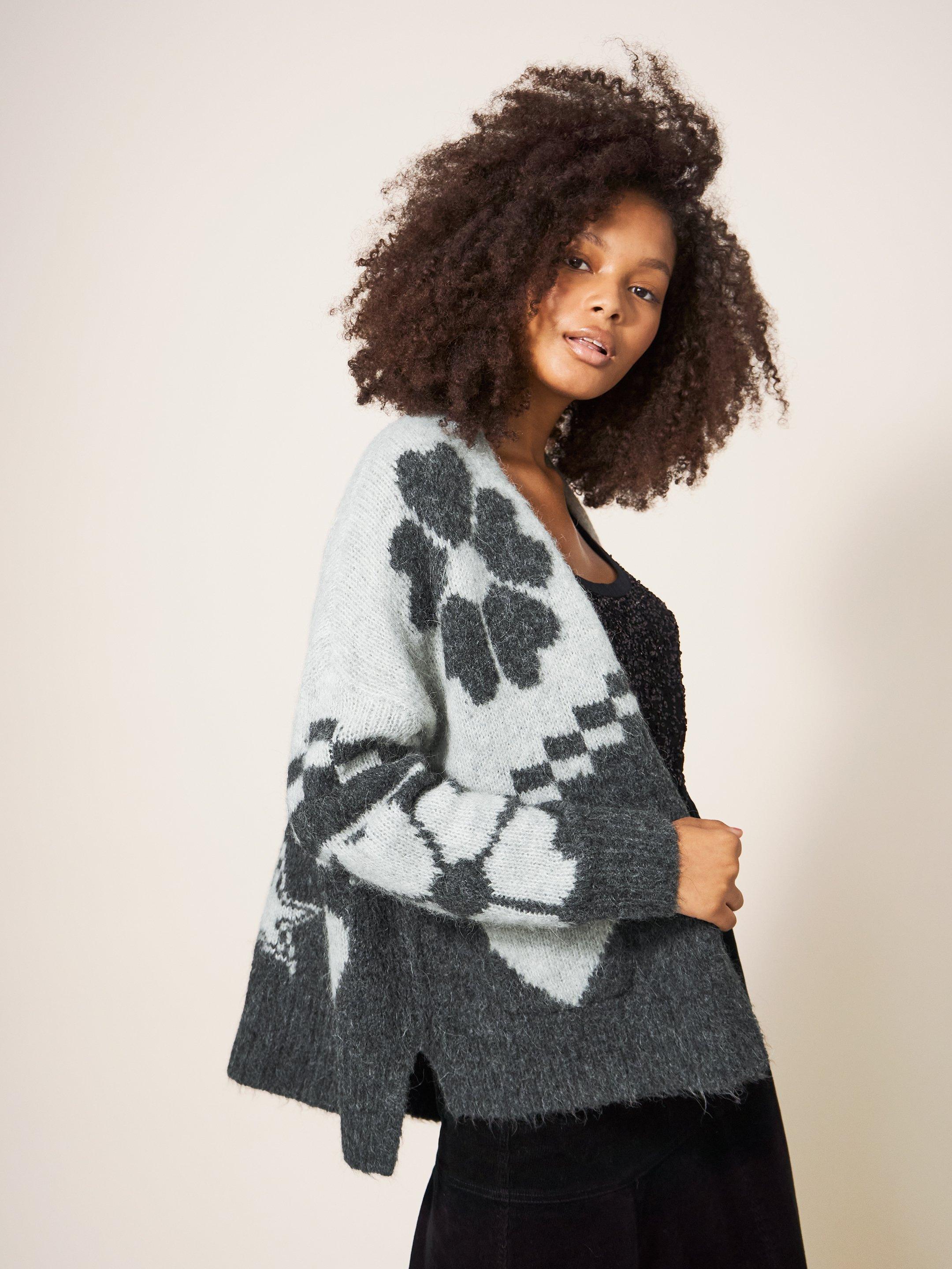 NORDIC FOREST WOOL CARDI in GREY MLT - MODEL DETAIL