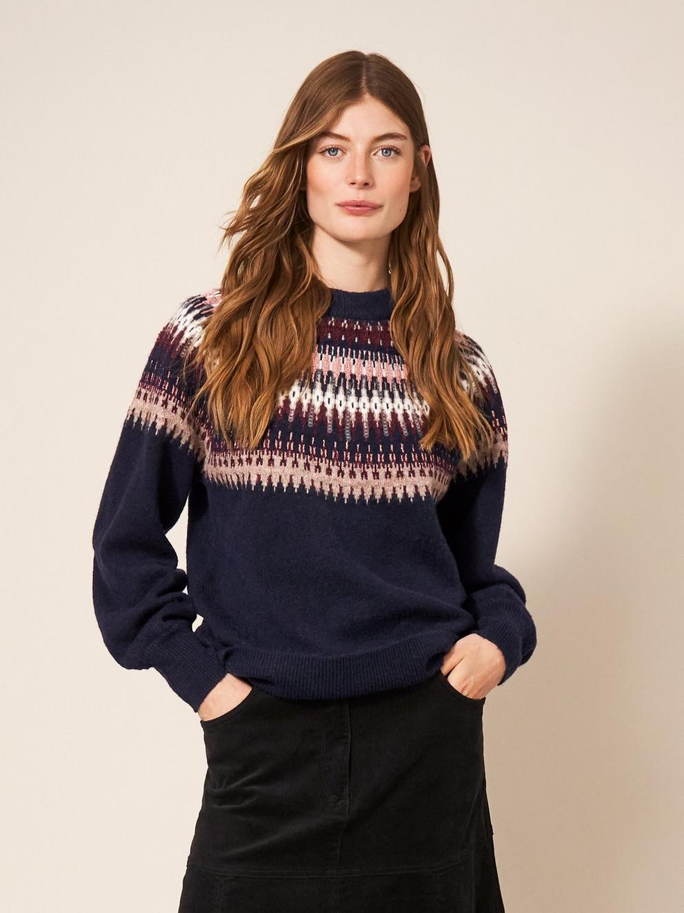 FRANKIE FAIRISLE JUMPER in DARK NAVY - MODEL DETAIL