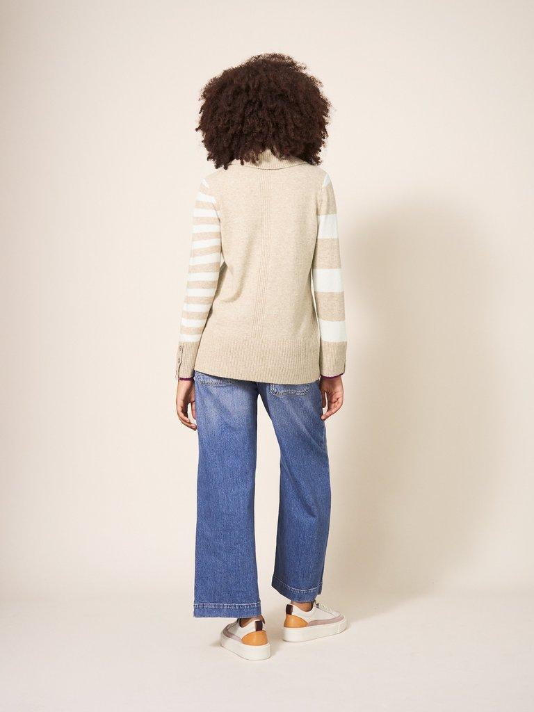 WAVERLY JUMPER in NAT MLT - MODEL BACK