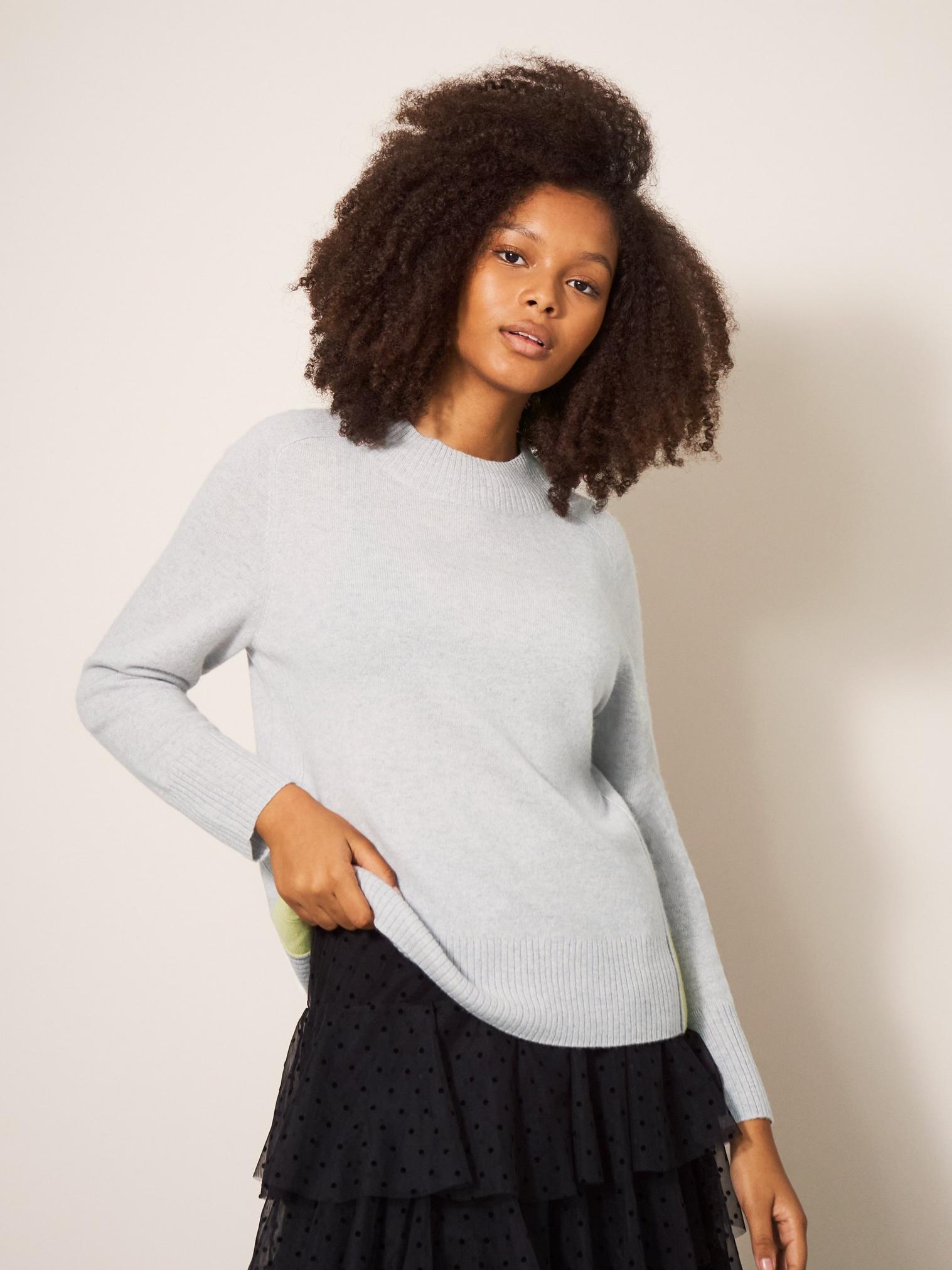 CORA CREW NECK CASHMERE JUMPER in MID GREY - LIFESTYLE