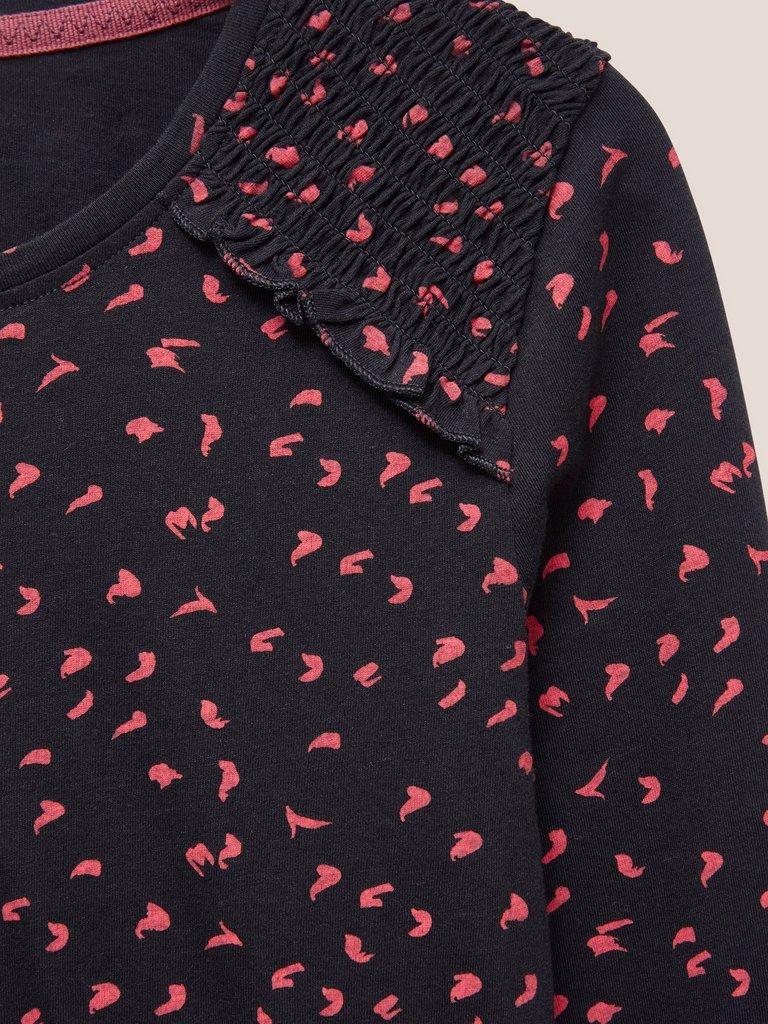 ANA SMOCK CREW NECK TOP in BLK PR - FLAT DETAIL