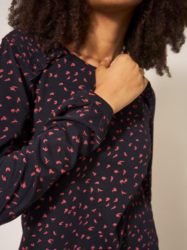 ANA SMOCK CREW NECK TOP in BLK PR - MODEL FRONT